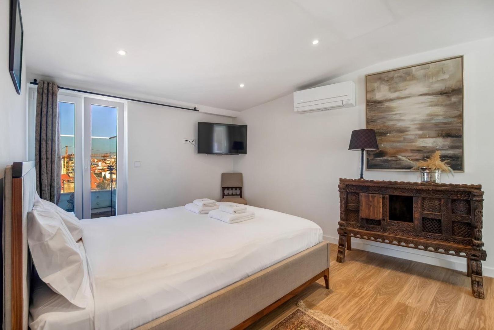 Luxe Penthouse - & Taje View | By Airnest * Lisbon