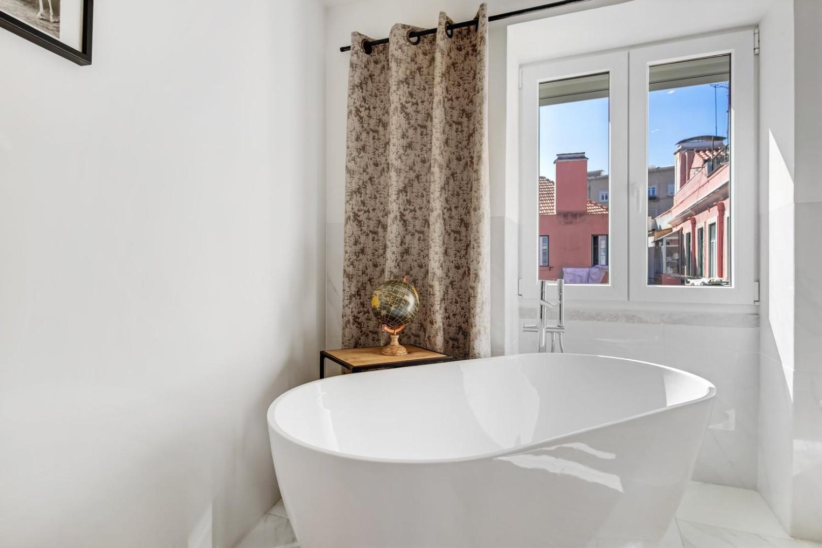 Luxe Penthouse - & Taje View | By Airnest * Lisbon