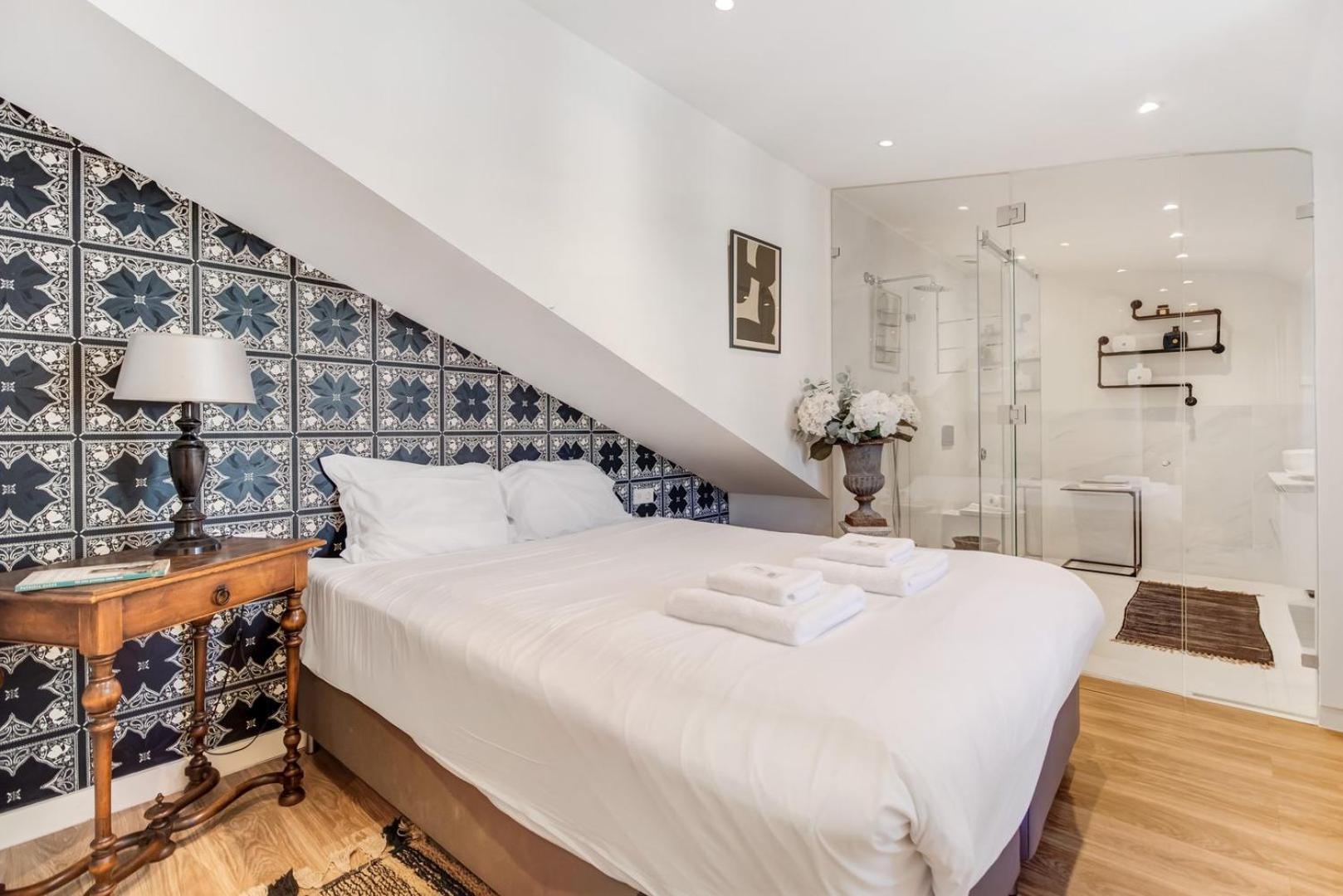 Luxe Penthouse - & Taje View | By Airnest Lisbon