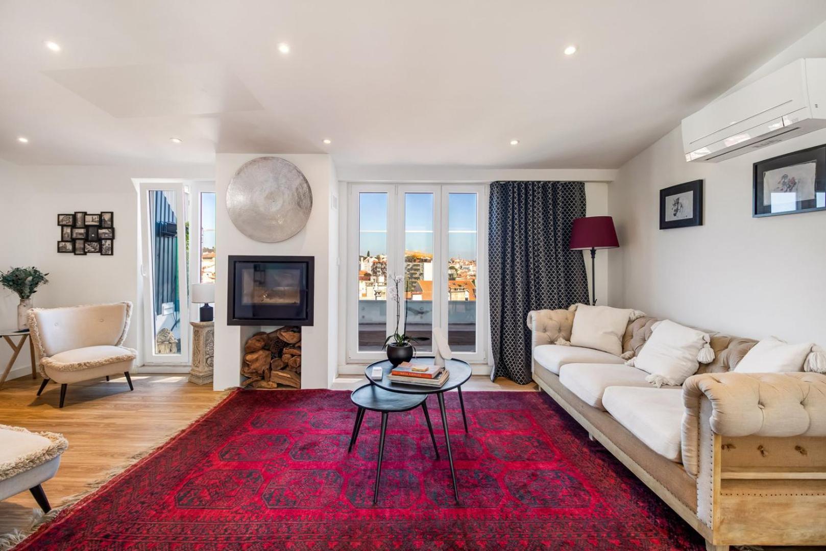 Luxe Penthouse - & Taje View | By Airnest Apartment