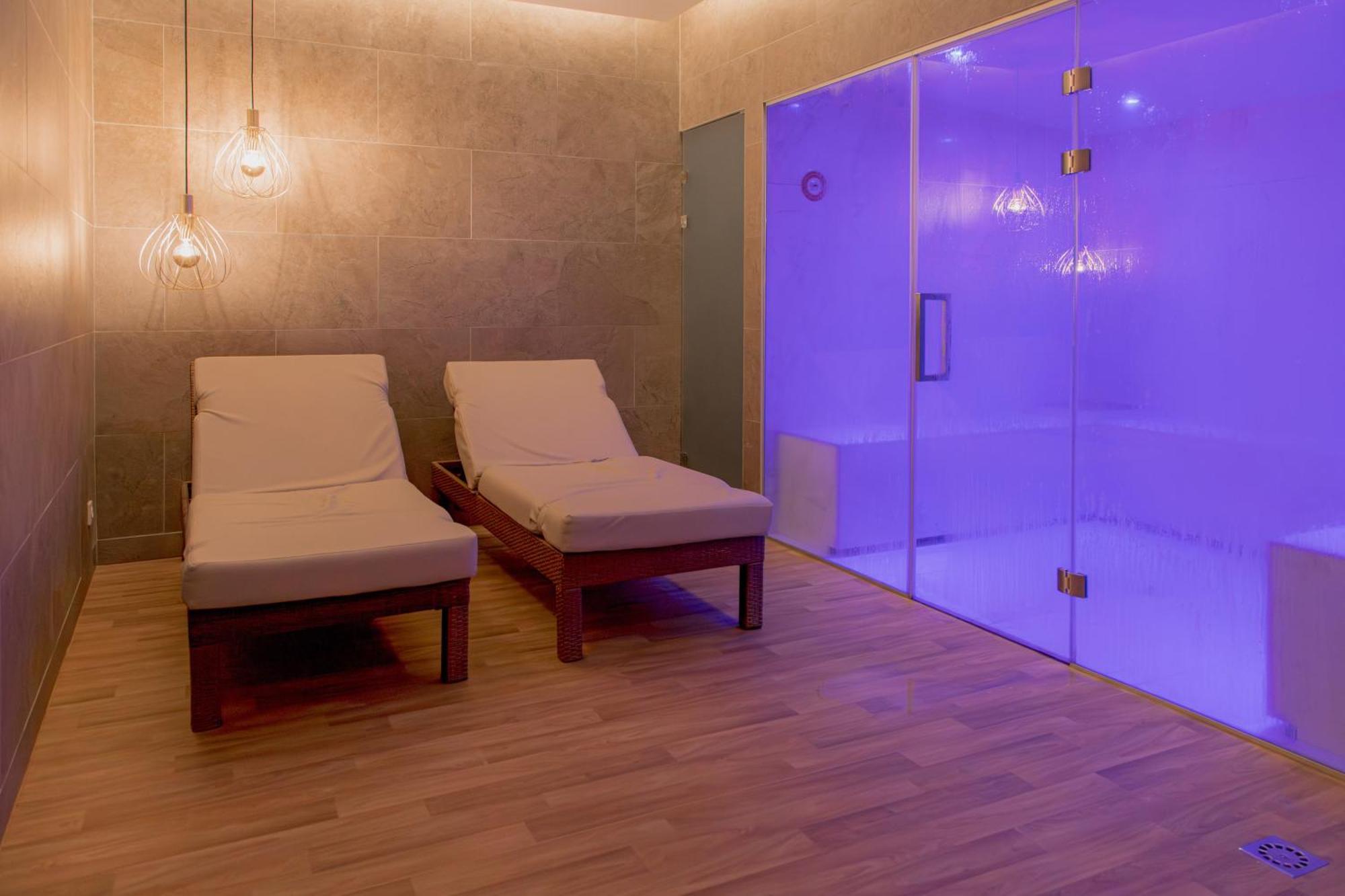 Hotel Dona Maria Affiliated By Melia 4*