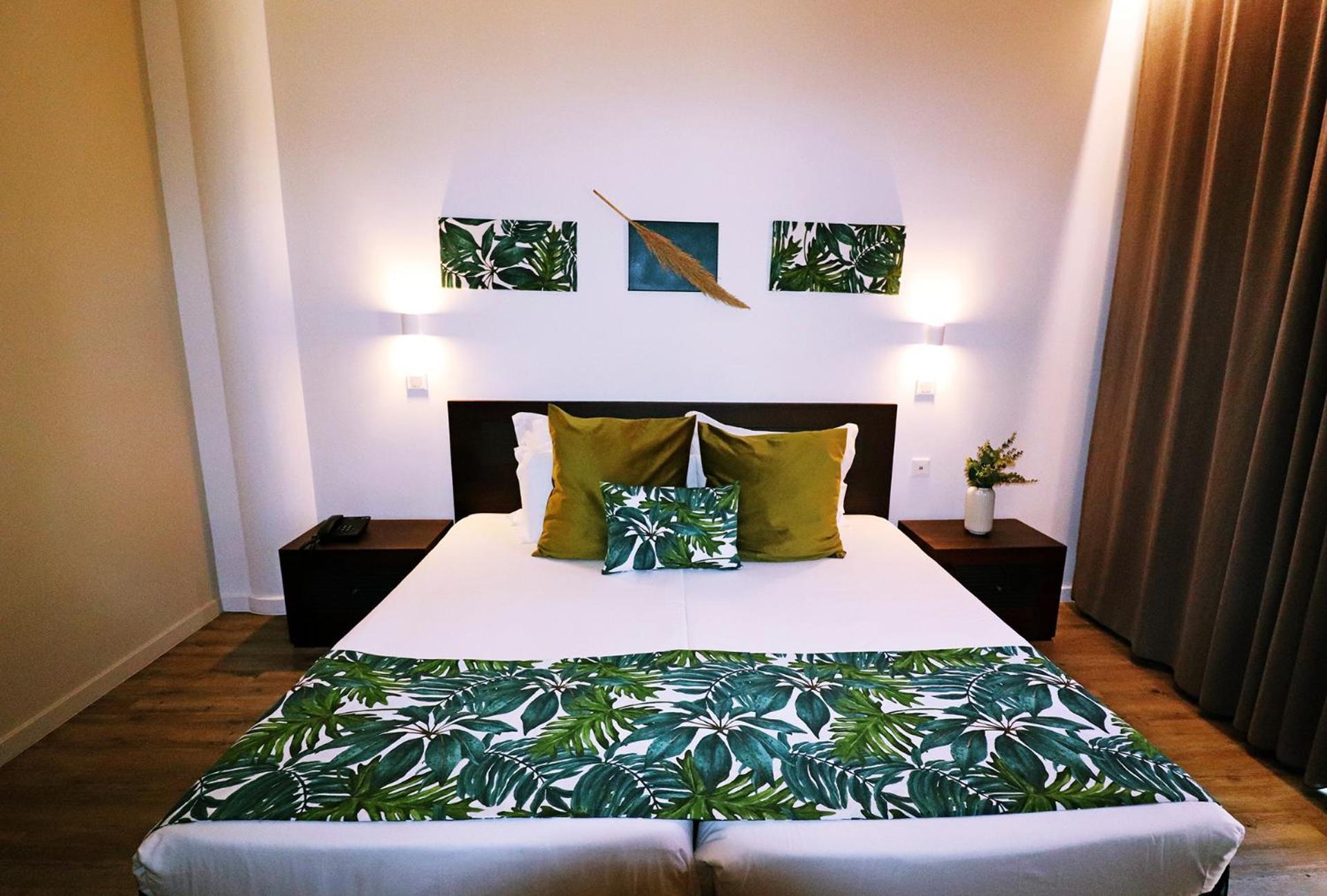 Euro Moniz Hotel