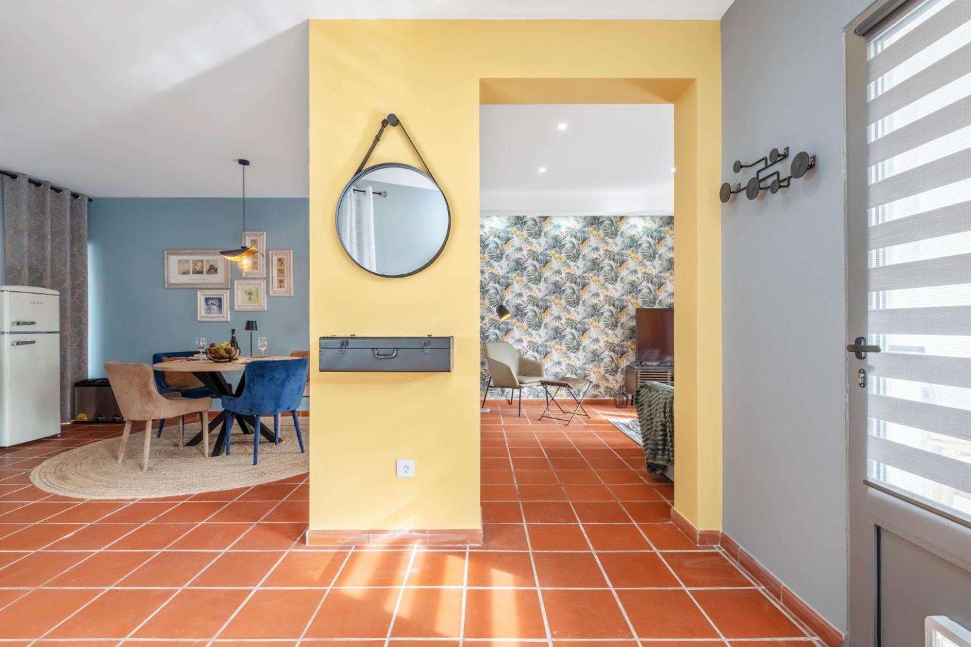 Sophia By Alma Apartment