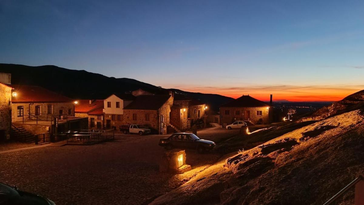 Casa Amarela - Aldeias - Serra Da Estrela * Gouveia (Guarda)
