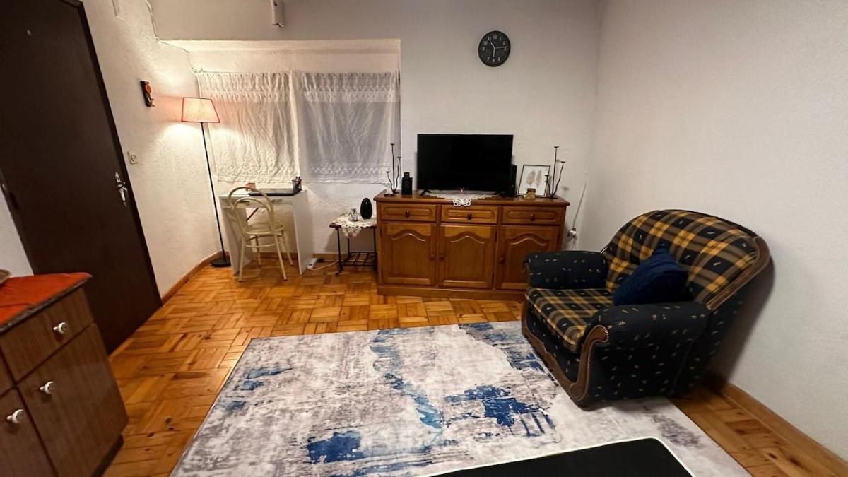 Casa Amarela - Aldeias - Serra Da Estrela Gouveia (Guarda)