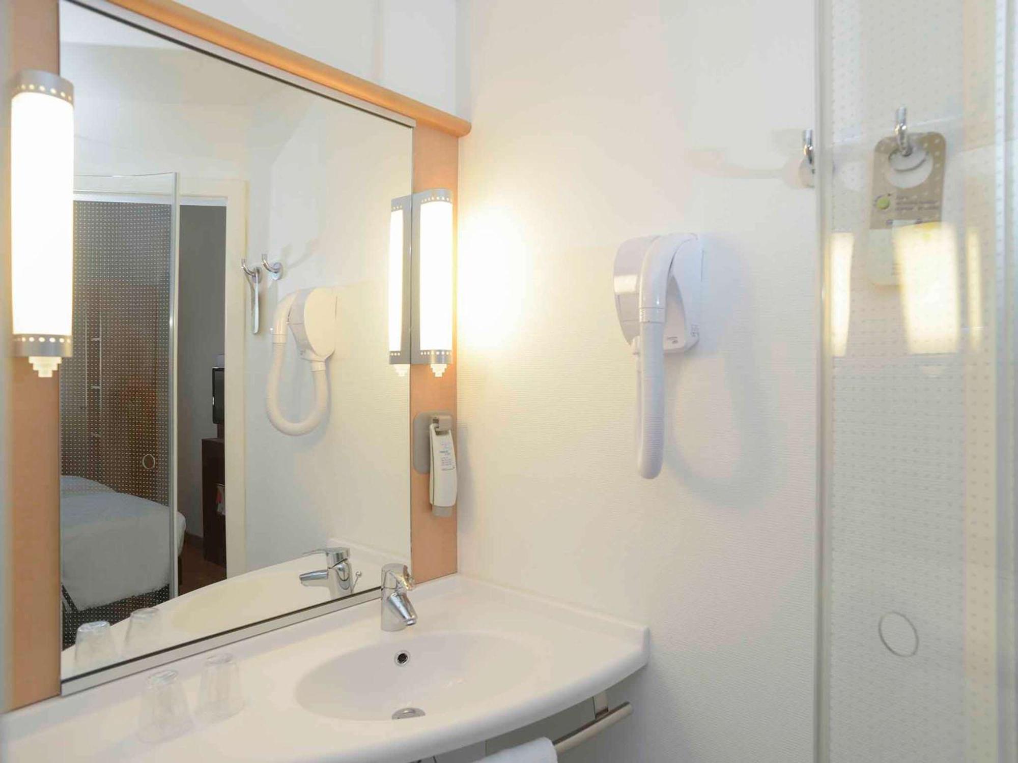 Ibis Parque Nacoes Hotel
