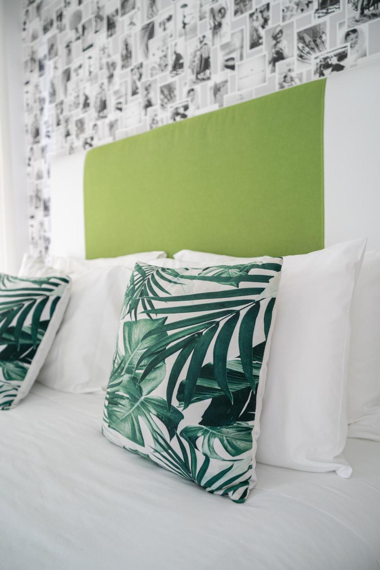 By The Sea - Bed & Breakfast 3*