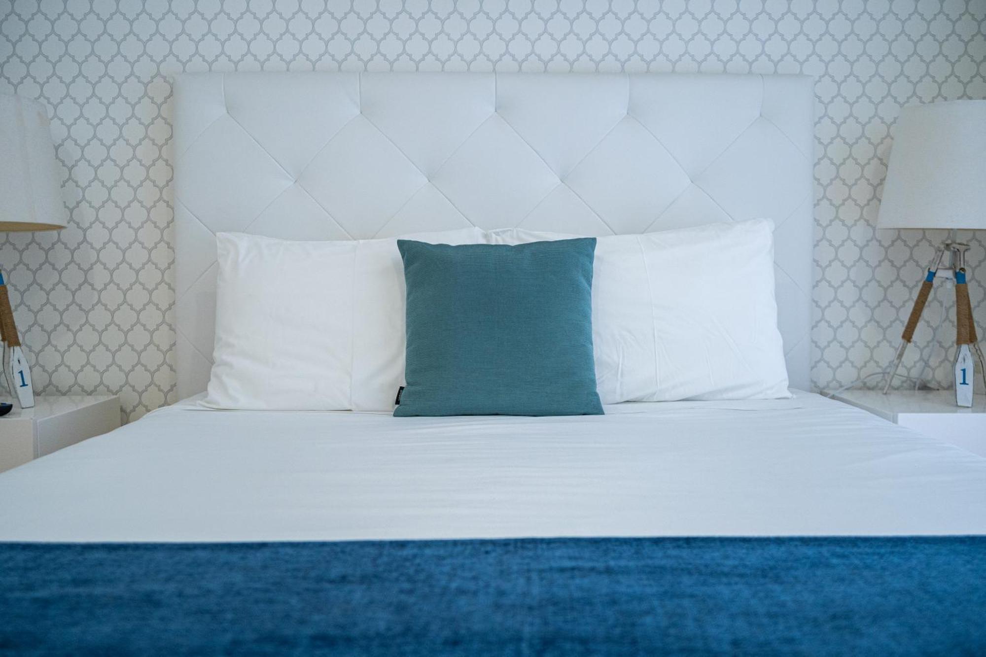 Bed & Breakfast By The Sea - Nazare