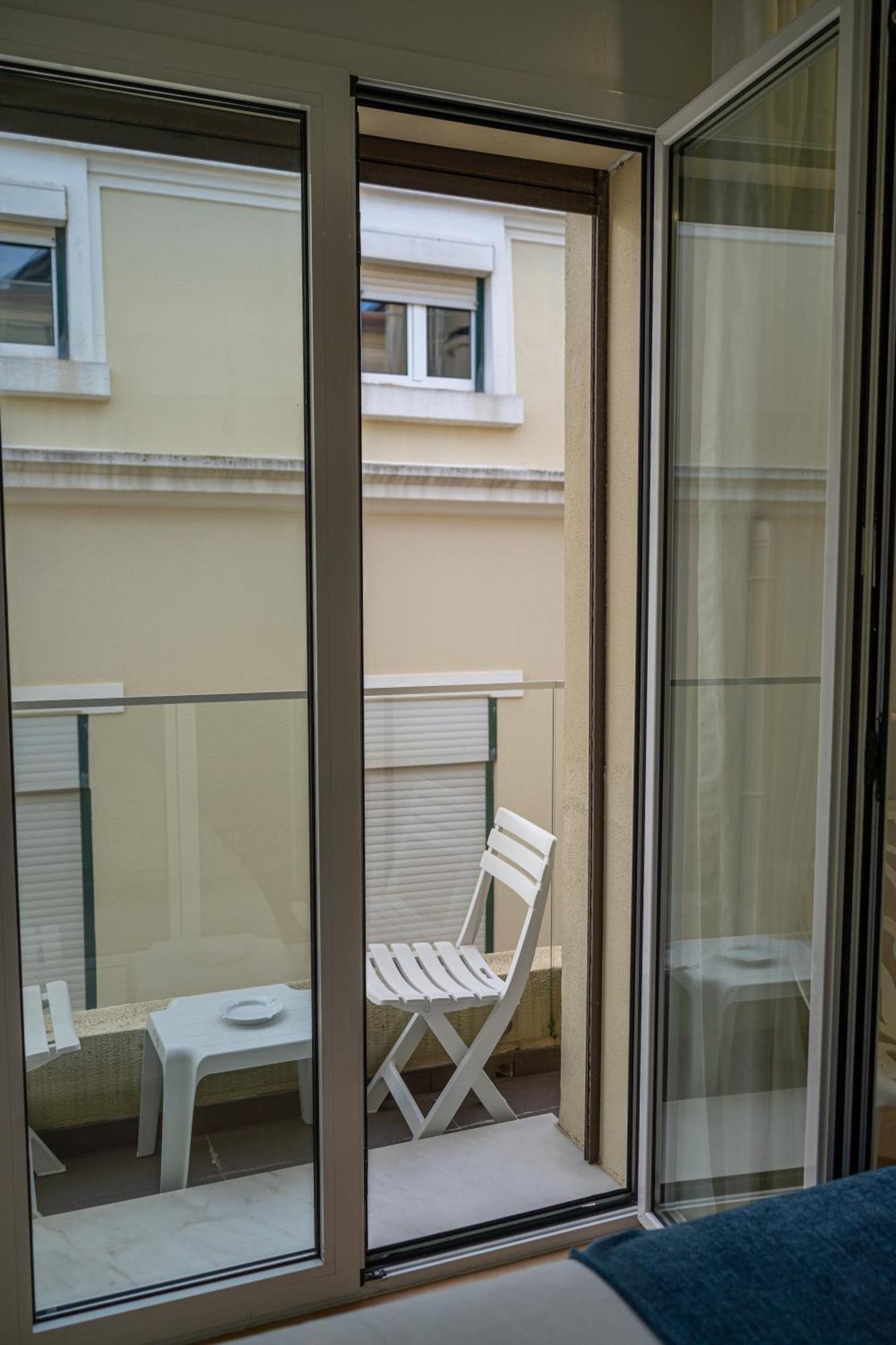 By The Sea - 3* Nazare