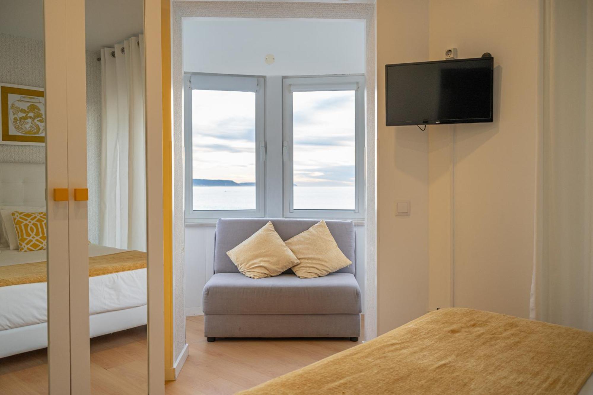 Bed & Breakfast By The Sea - Nazare
