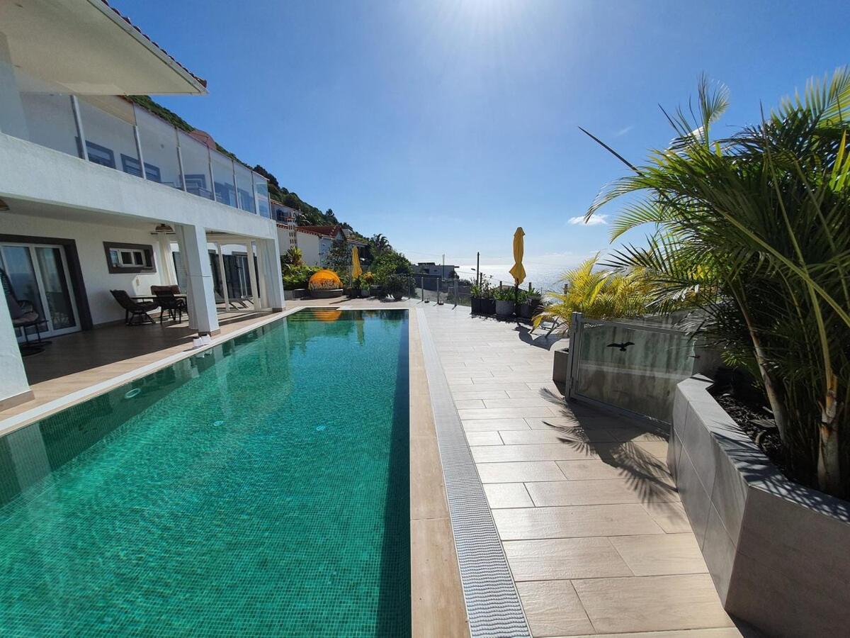 Palmera Sea View Villa *