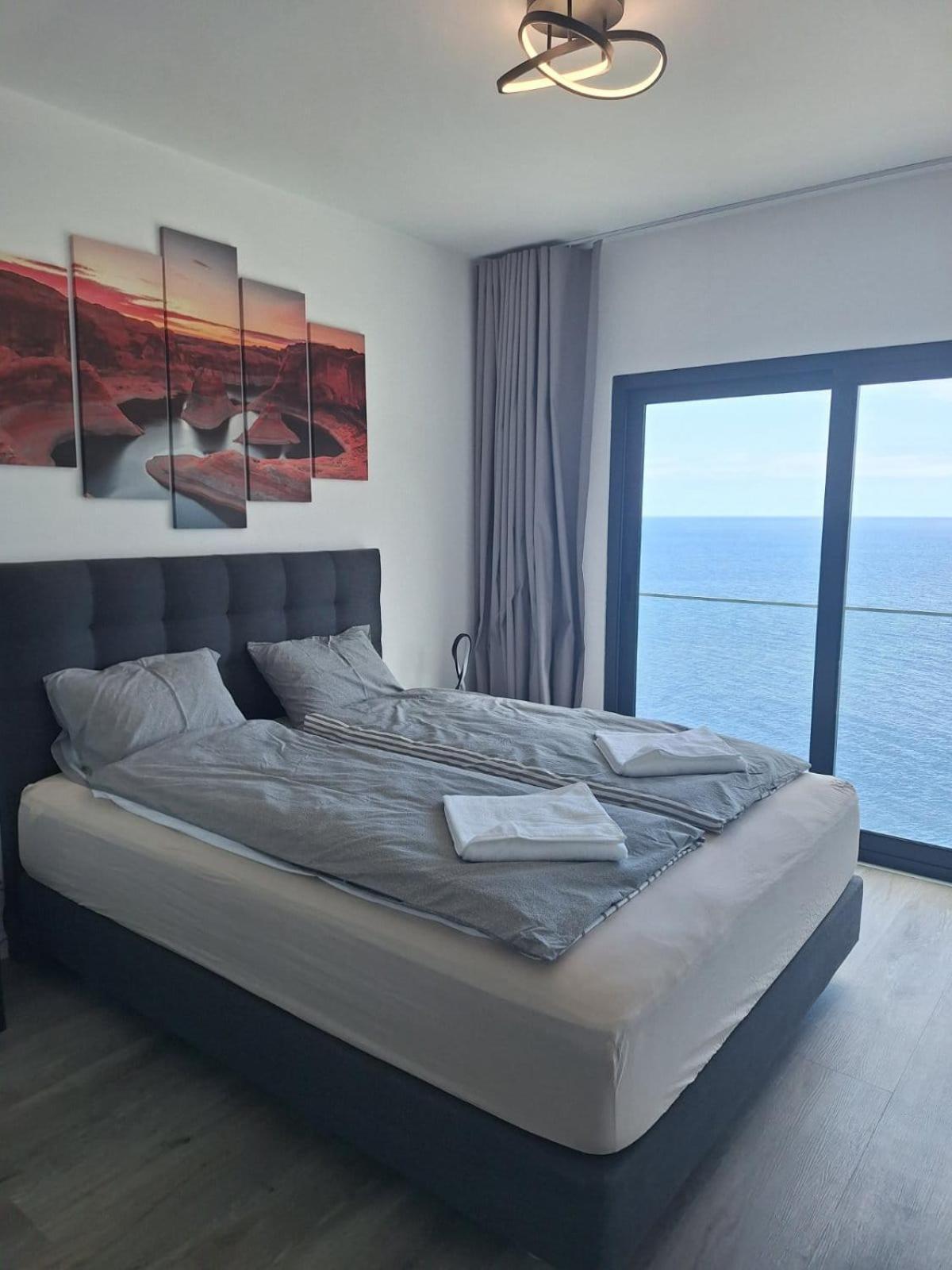 Cliff Ocean View Apartment