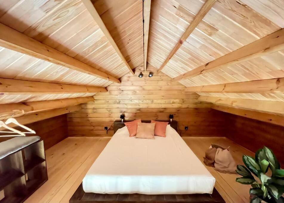 Luxe tent Mountain Eco Shelter 8 *