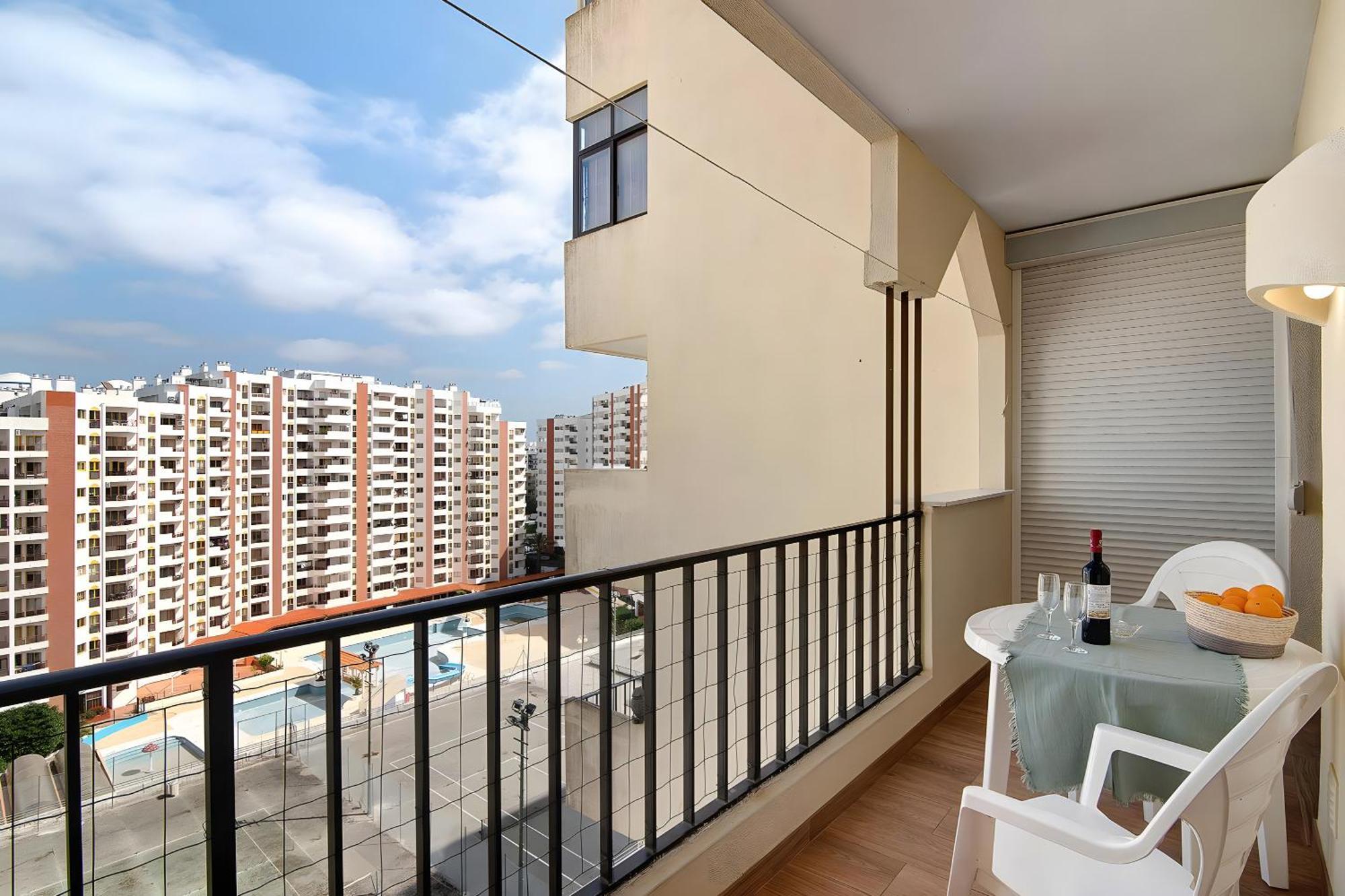 Seaside Heaven - Da Rocha *