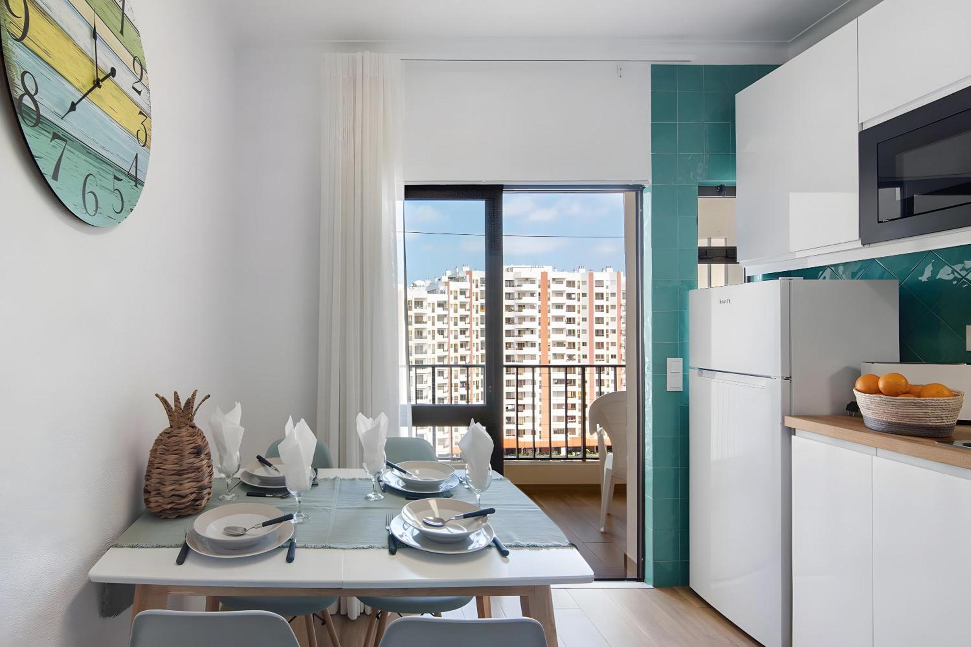Seaside Heaven - Da Rocha *