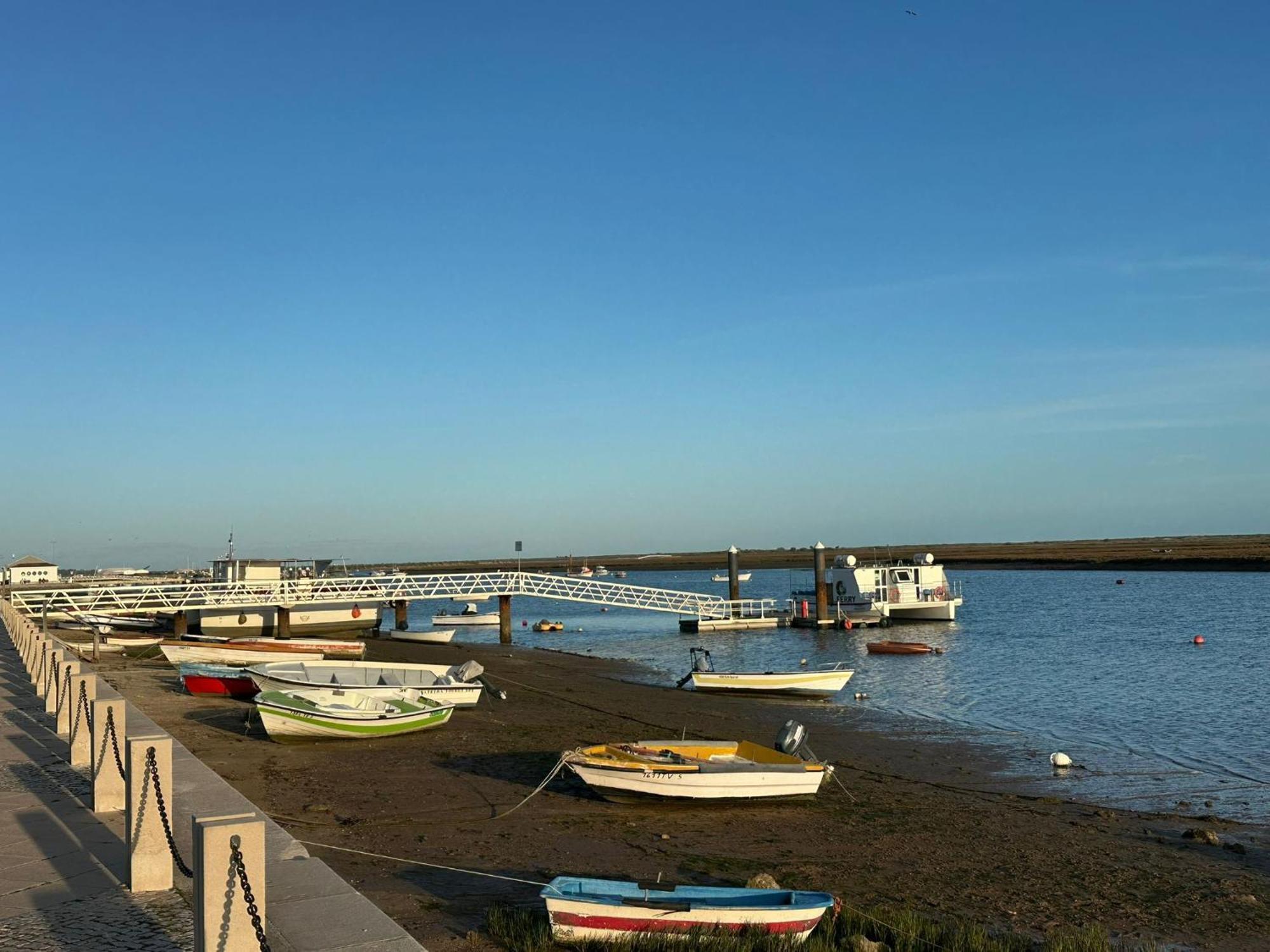 Santa Luzia Casa Girassol, Tavira Sea View, 2 Minutes To Ferry Santa Luzia (Tavira)