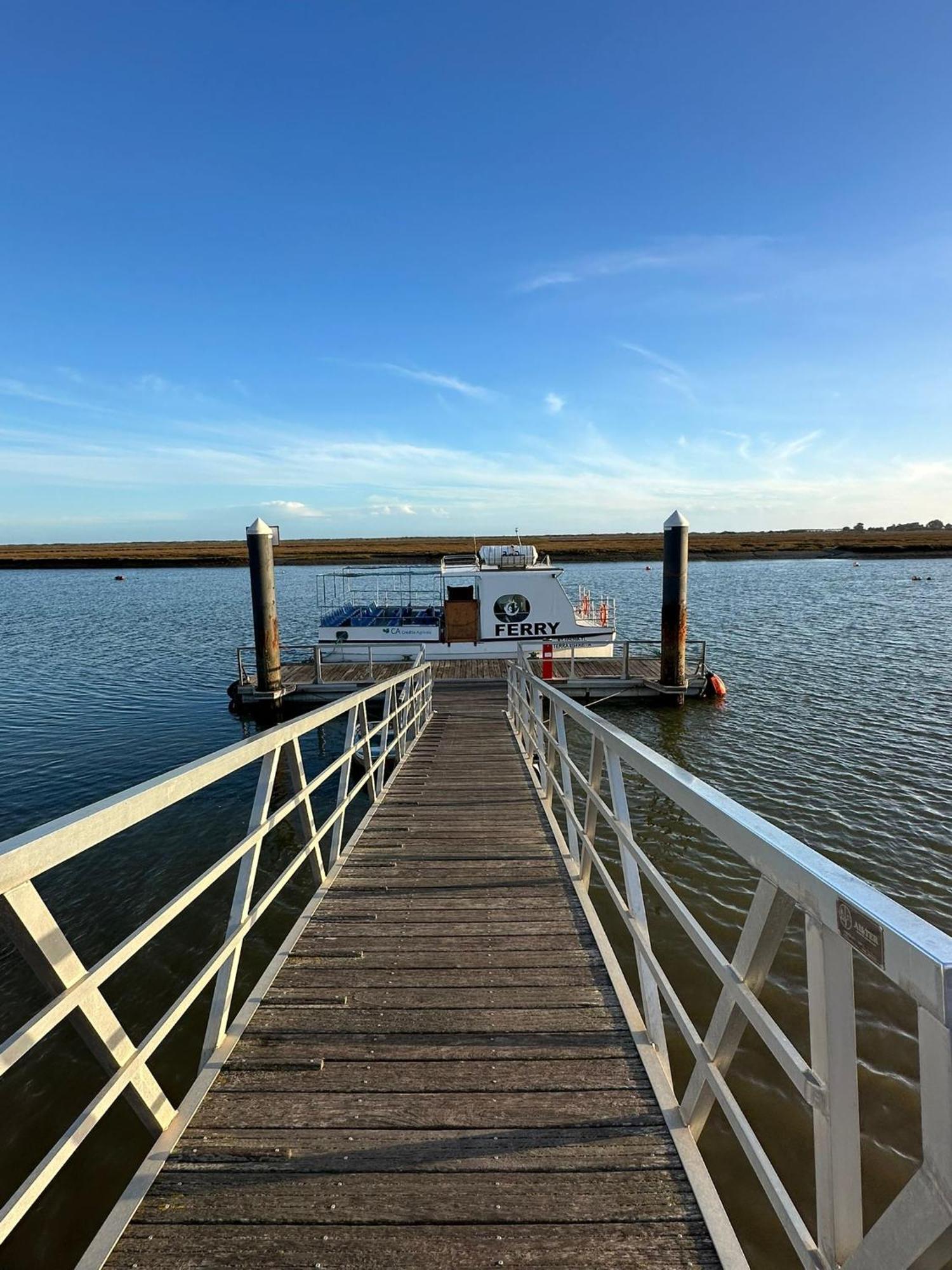 Santa Luzia Casa Girassol, Tavira Sea View, 2 Minutes To Ferry