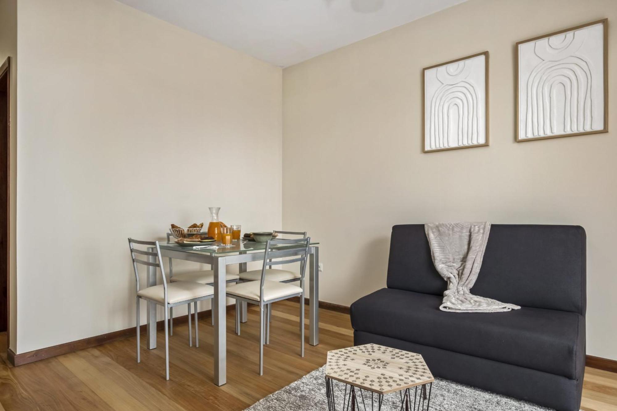 Horizon Glow Apartment