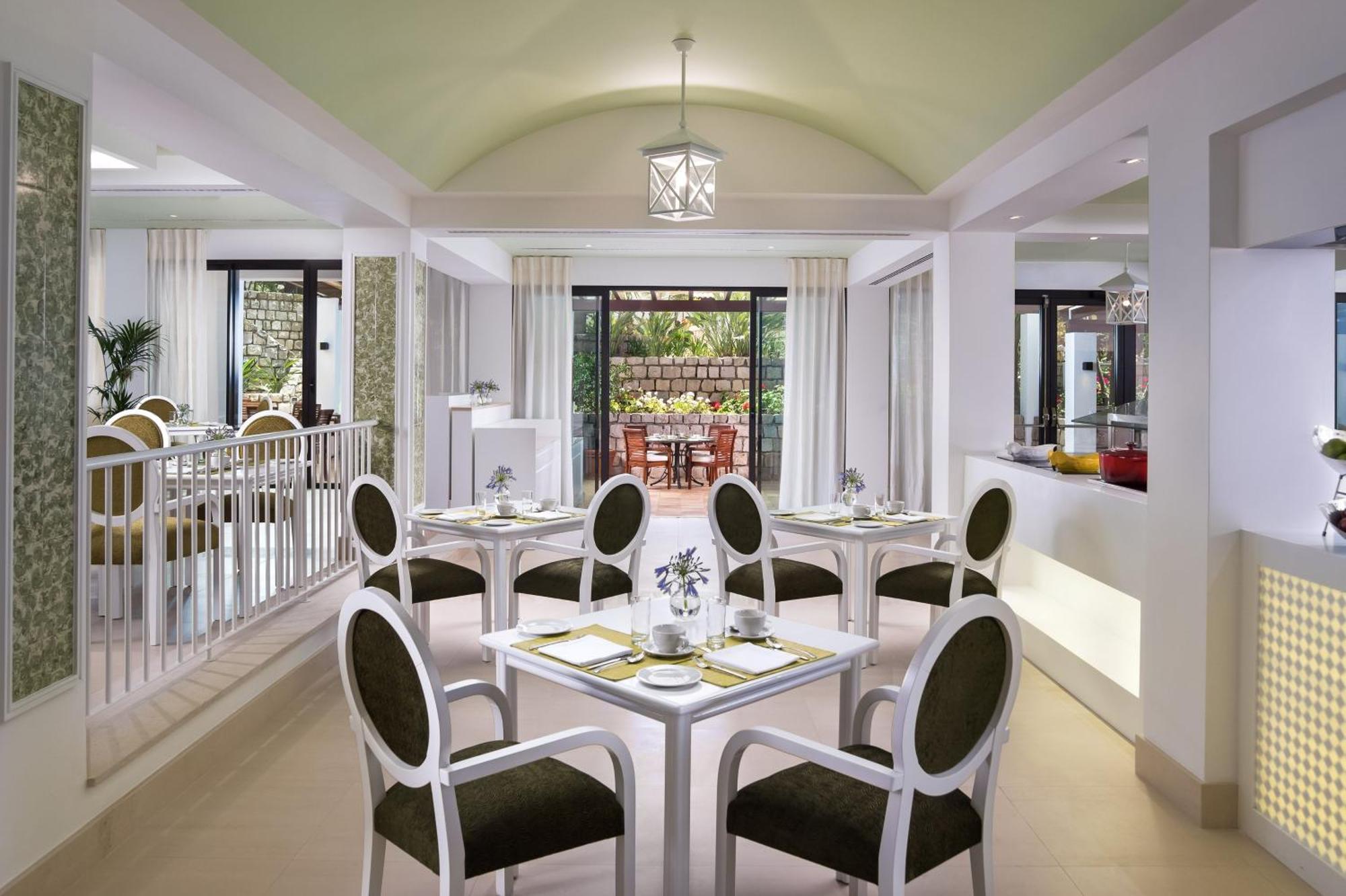 Pine Cliffs Ocean Suites, A Luxury Collection & Spa, Algarve Hotel Albufeira