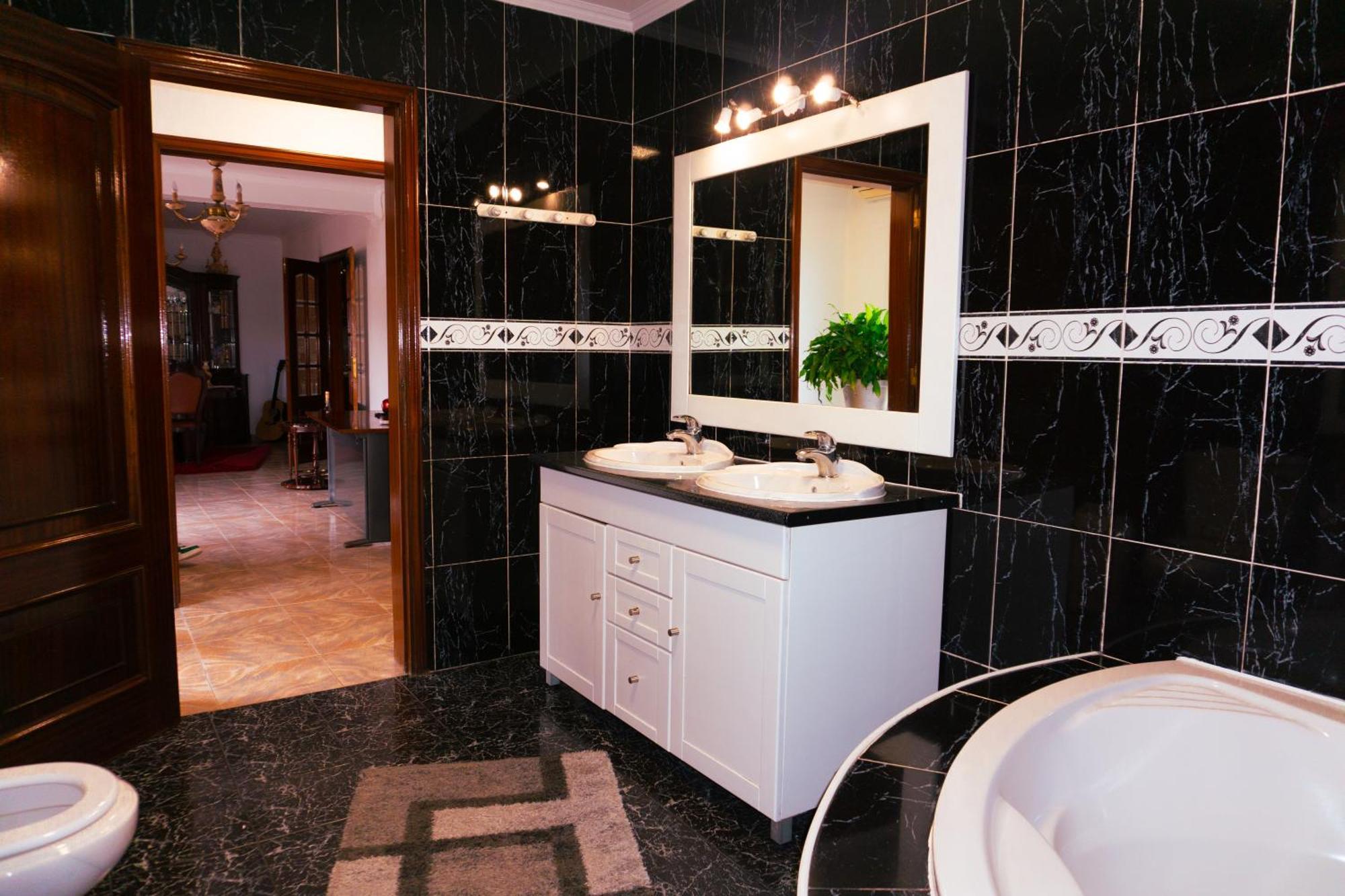 Luxuoso * Fenais da Luz