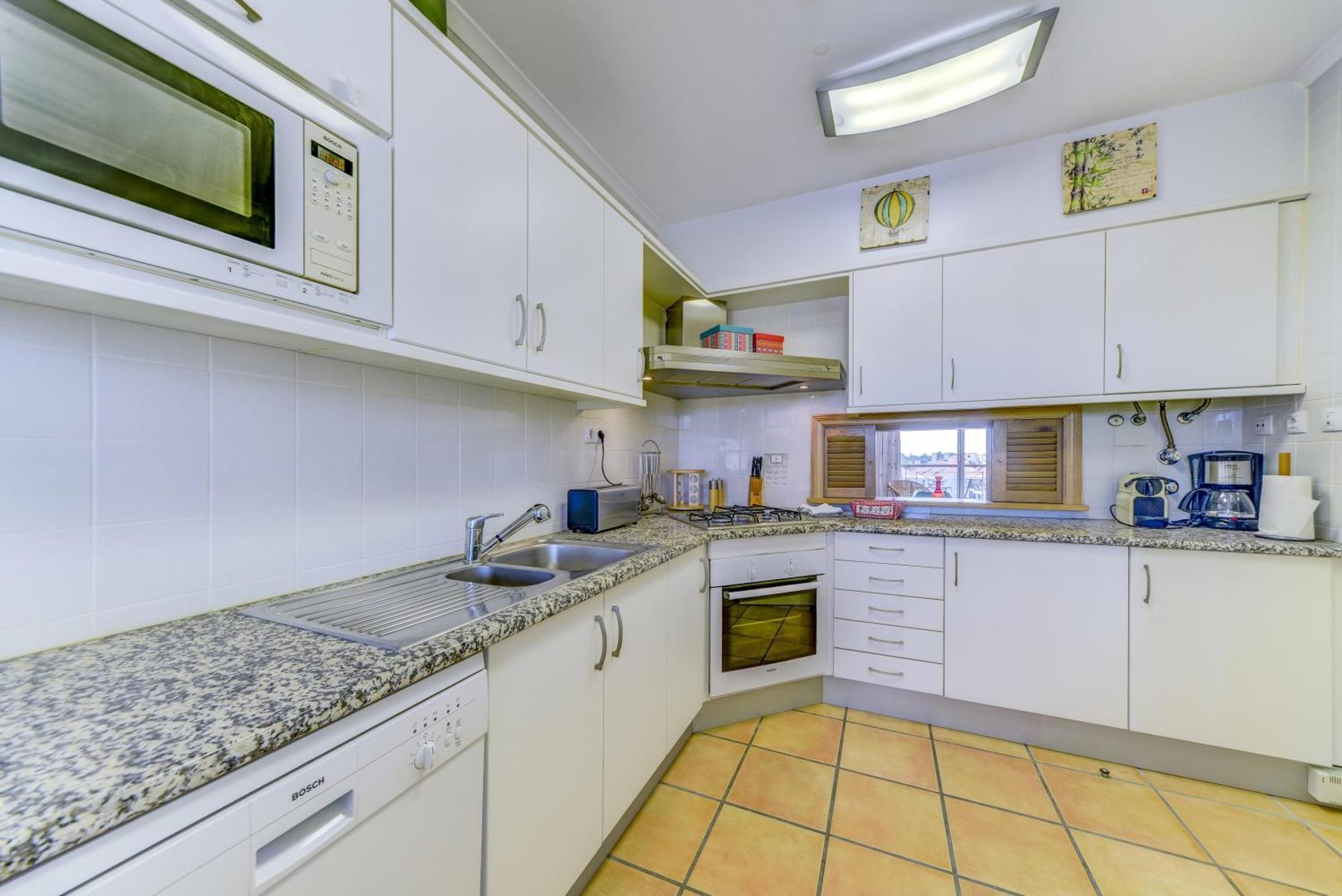 Apartamento Sol Com Terraco E Jacuzzi Privad Quarteira