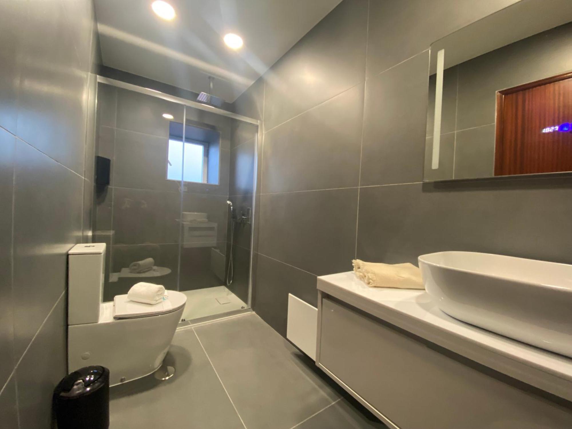 Steps To Beach 4Br - Ac Self Check-In 2024 Reno Holiday home Nazare