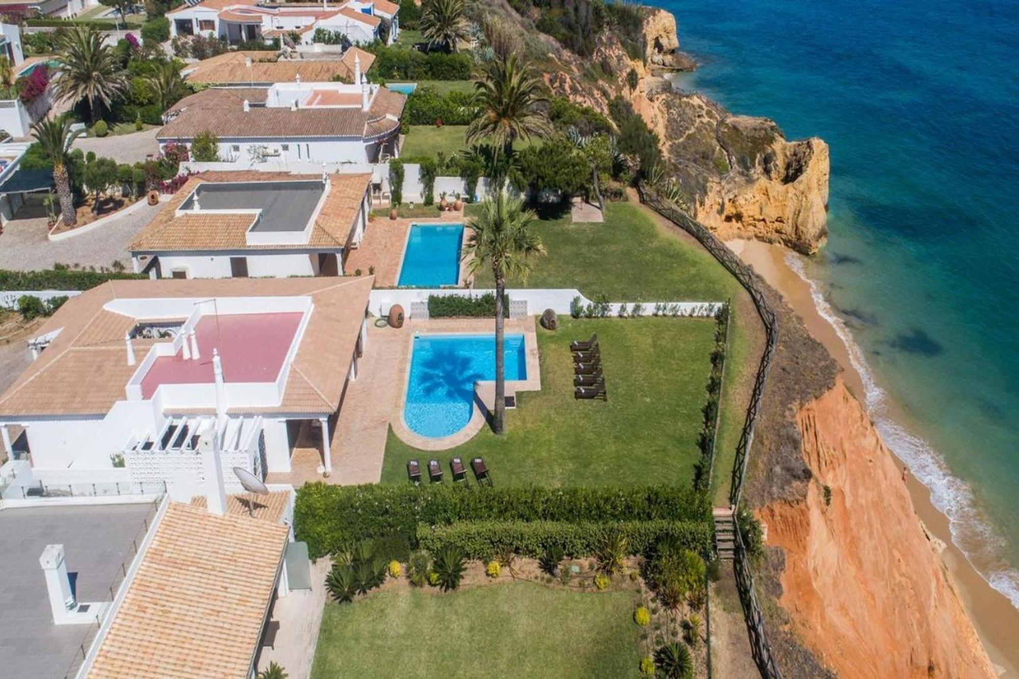 Seafront Luxury By Lovelystay