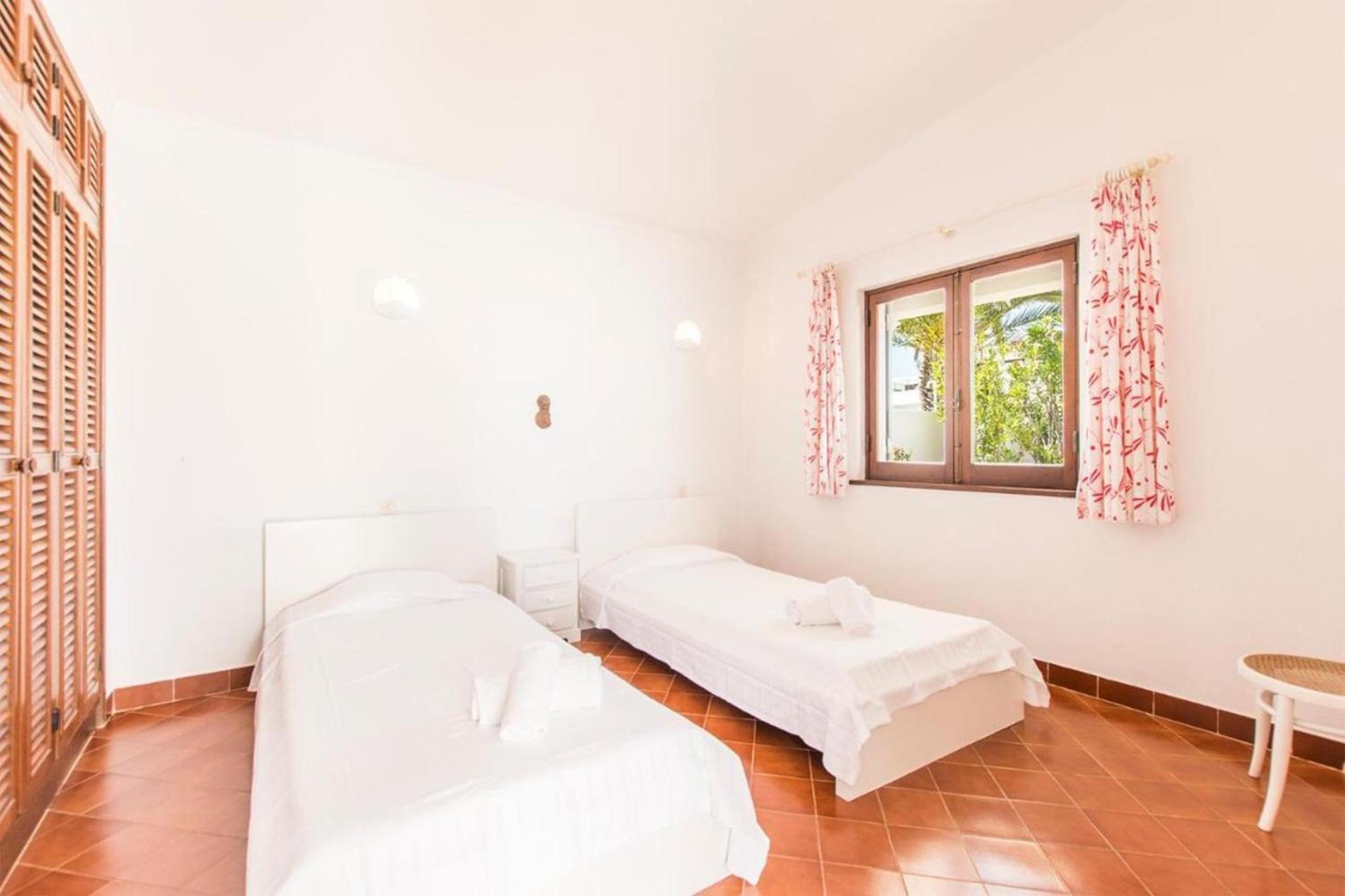 Villa Seafront Luxury By Lovelystay