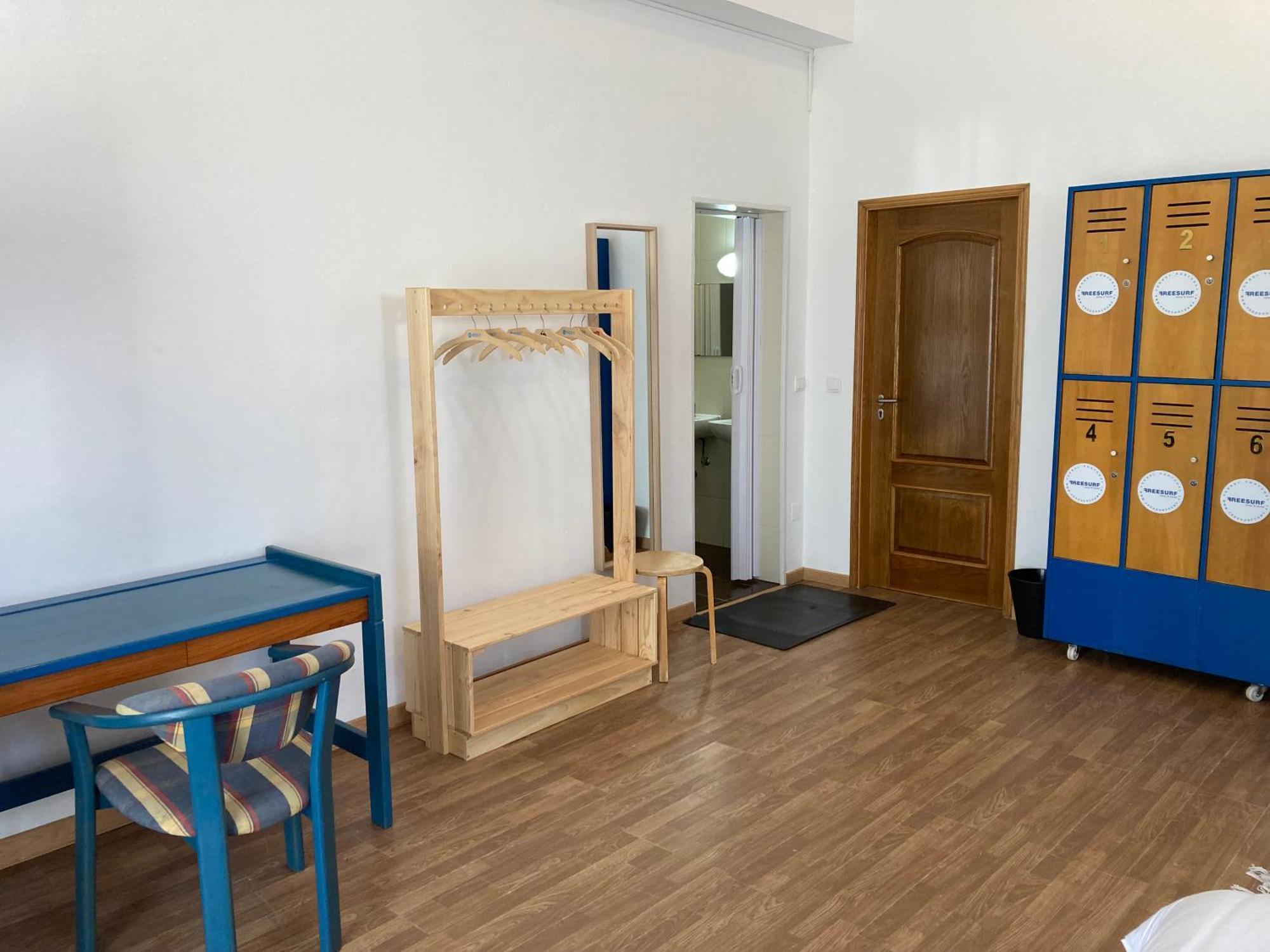 Hostel Freesurfcamp &