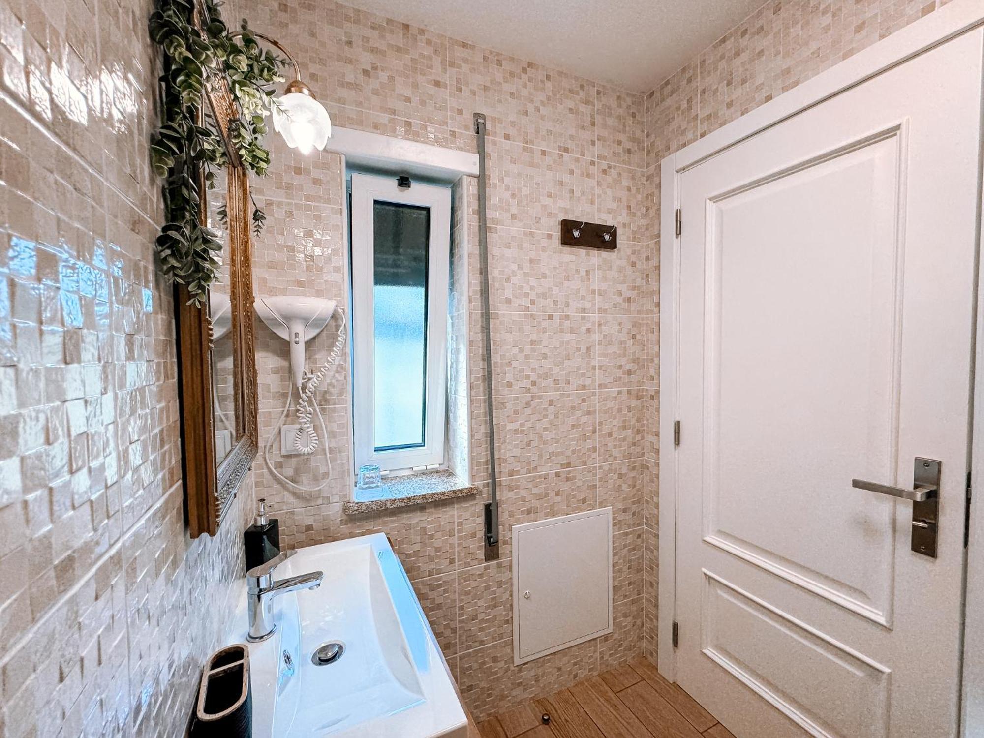 Bed & Breakfast Ninho D'arara Tondela