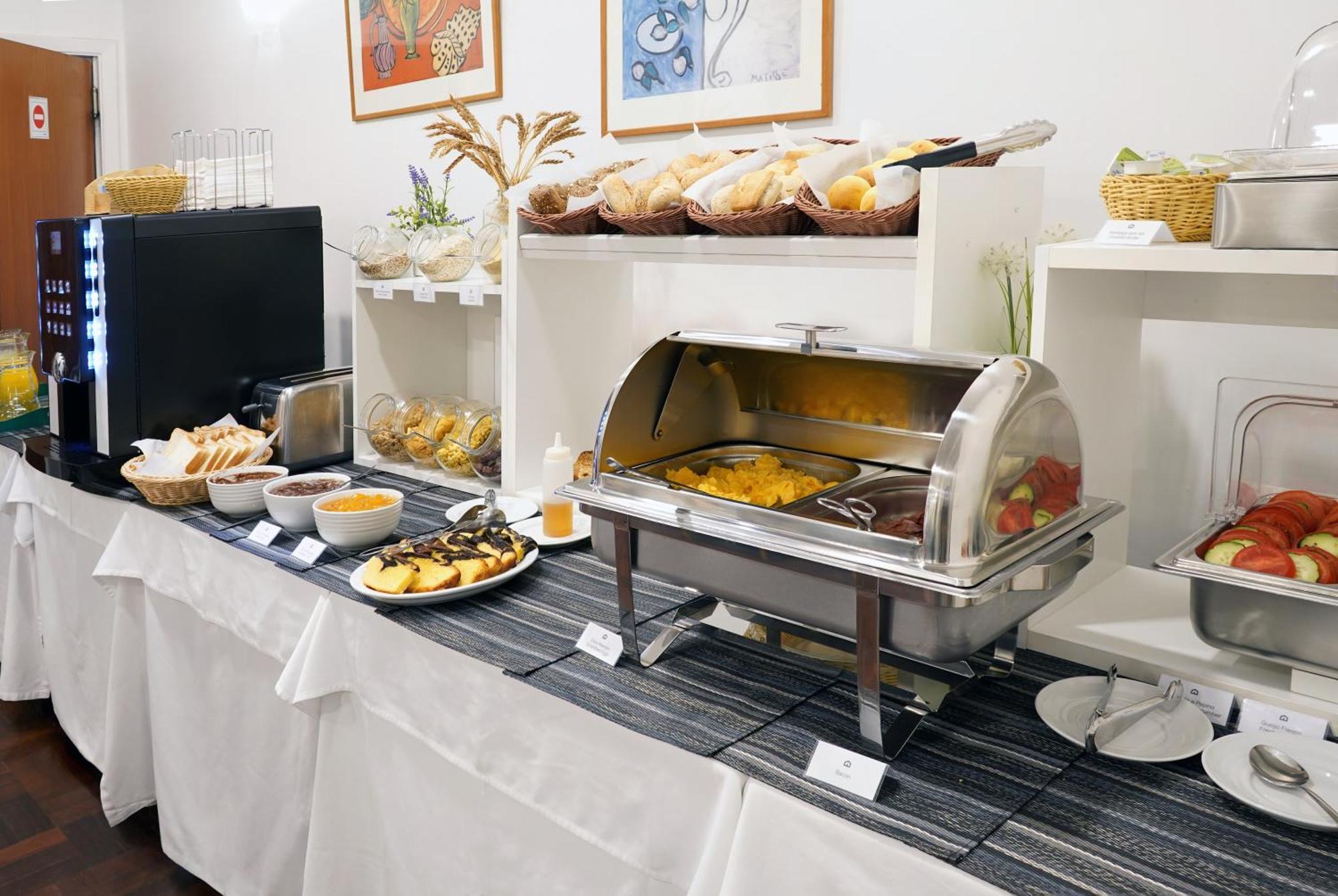 Acomodação com café da manhã  Camacho