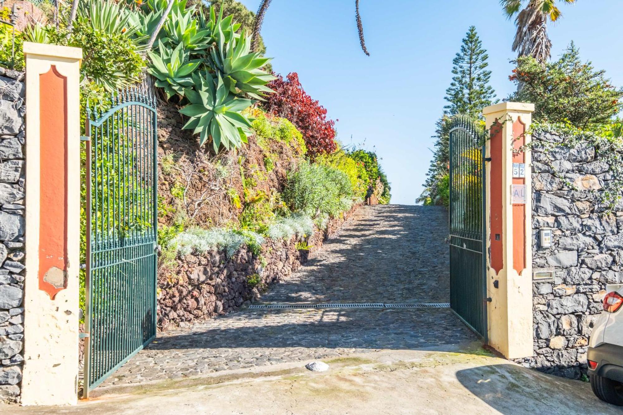 Biofuncho Garden * Funchal (Madeira)