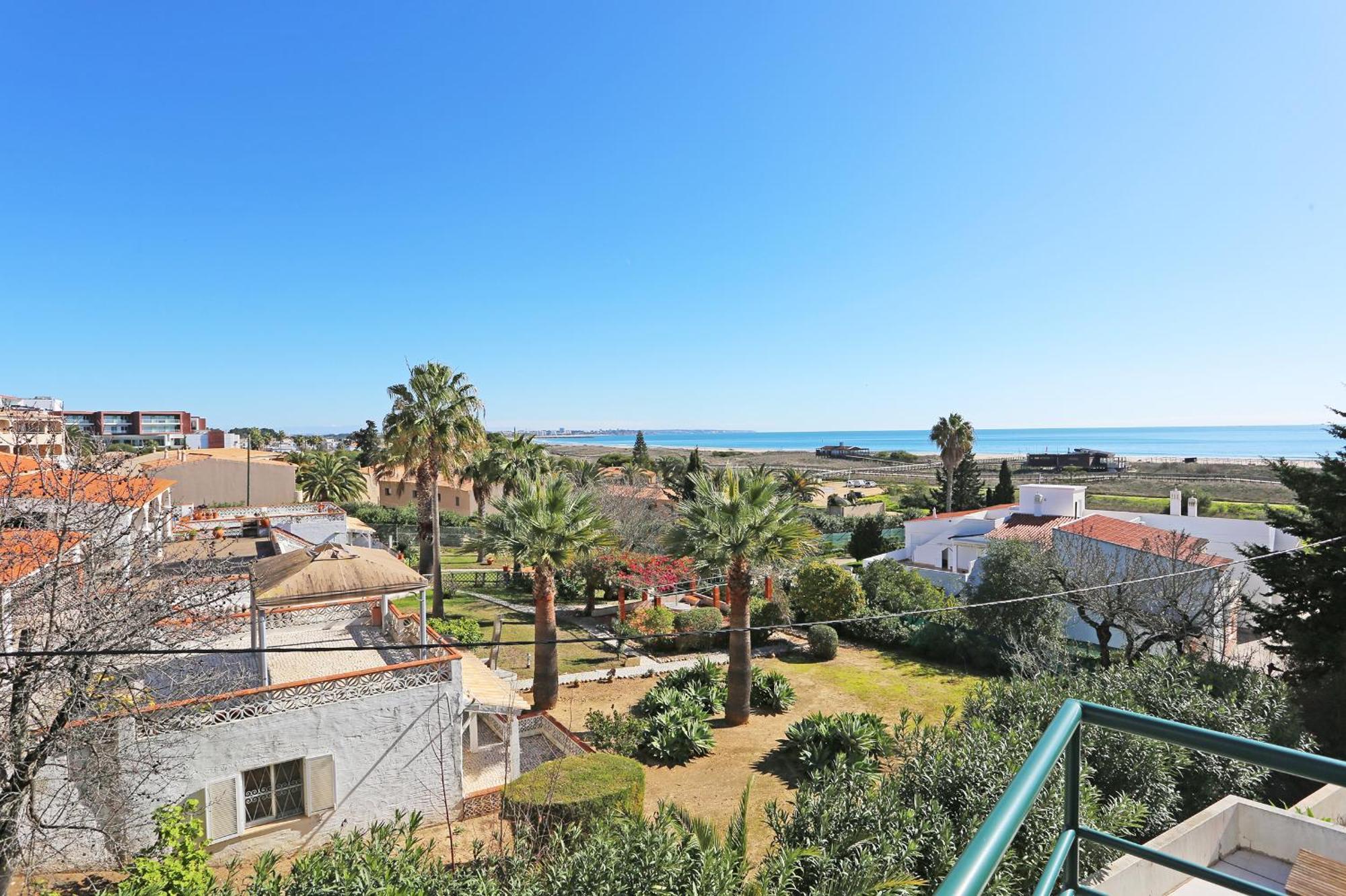 Quinta Dos Pinheiros Apartment