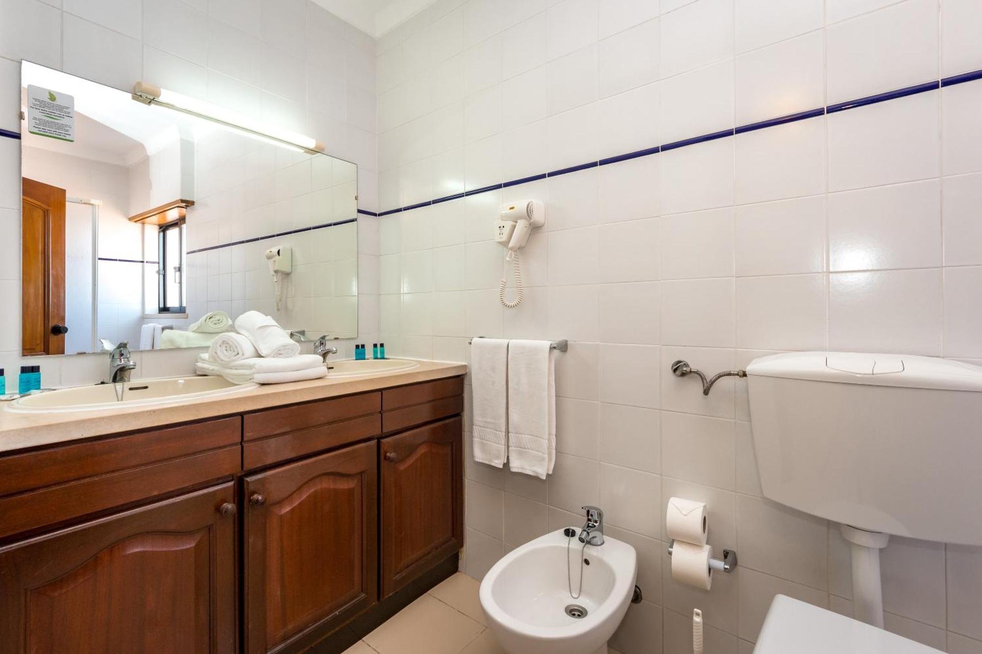 Aparthotel Janelas Do Mar Turisticos 3*