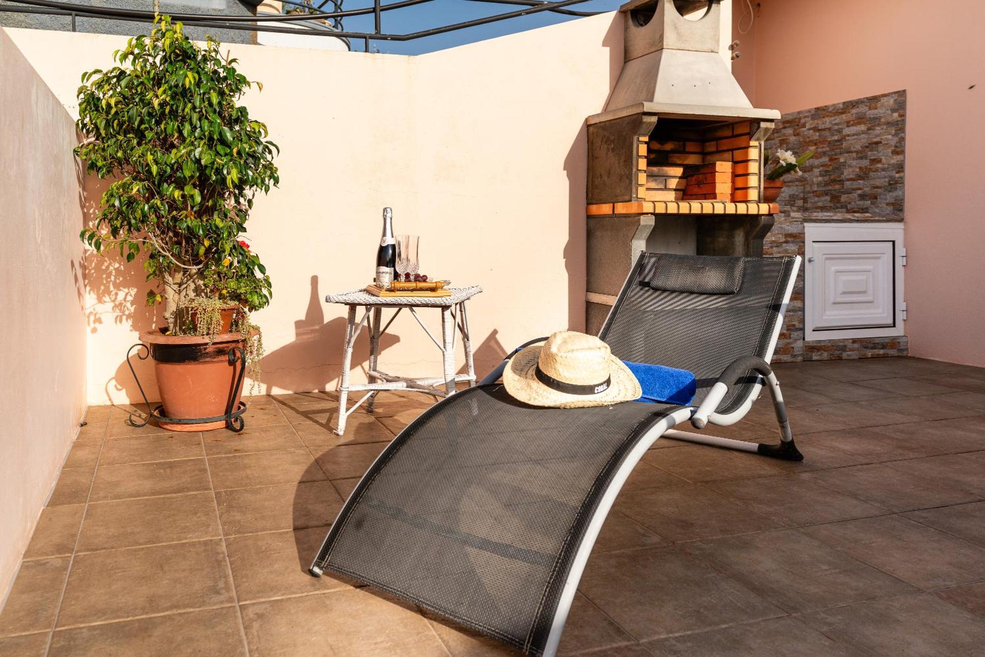 Celia Apartment *