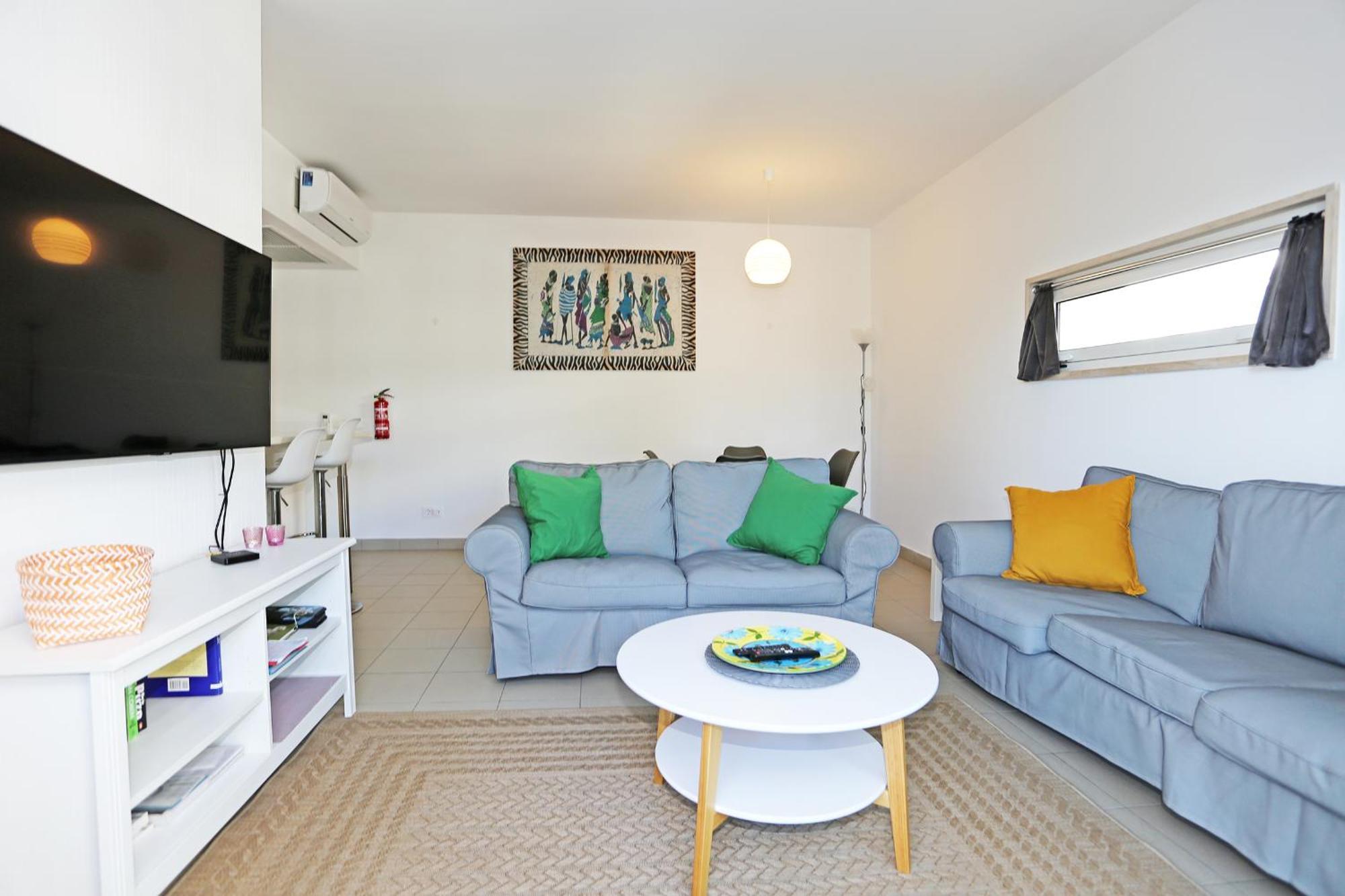 Apartment B06 - Top-floor Marina 2 Bed *