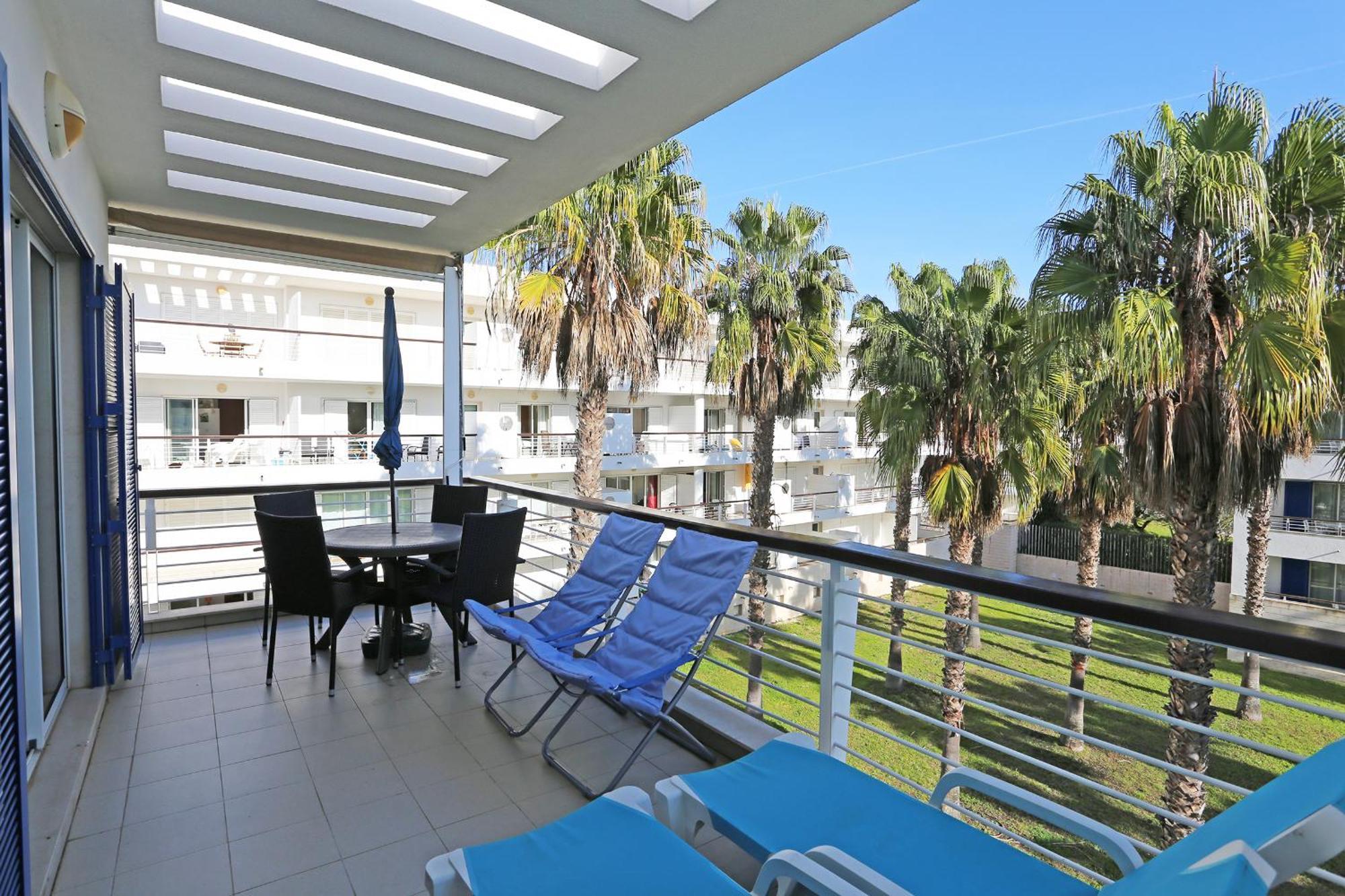Appartement B06 - Top-floor Marina Club 2 Bed Apartment. Lagos