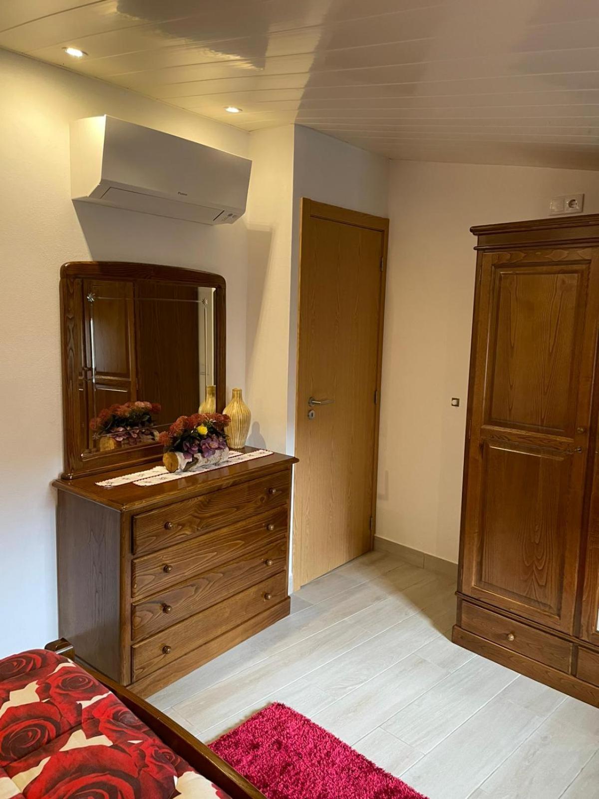 Casas Do Lobo Holiday home Tarouca