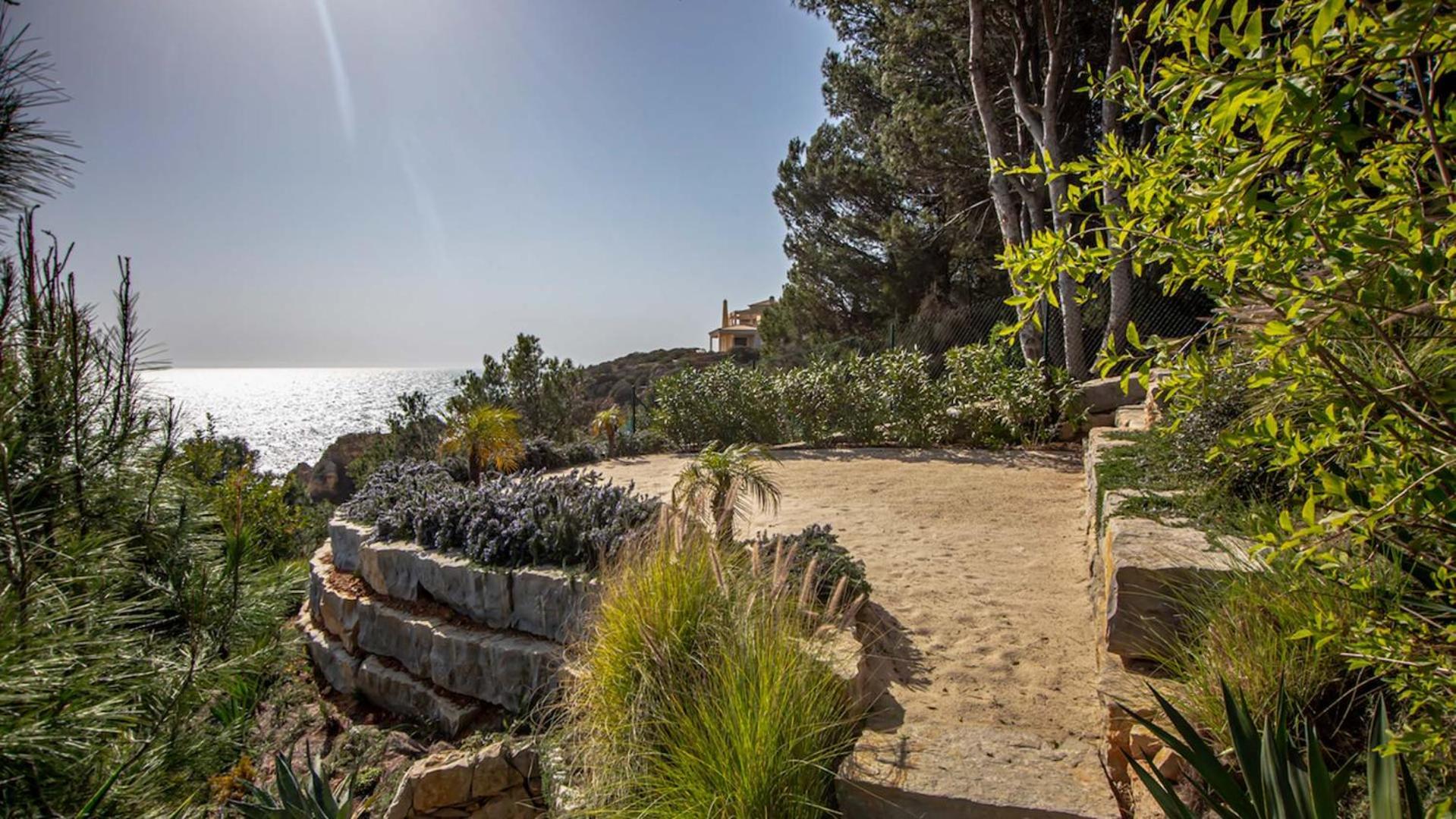 Villa Algarve For Contemporary Design & Sea Views