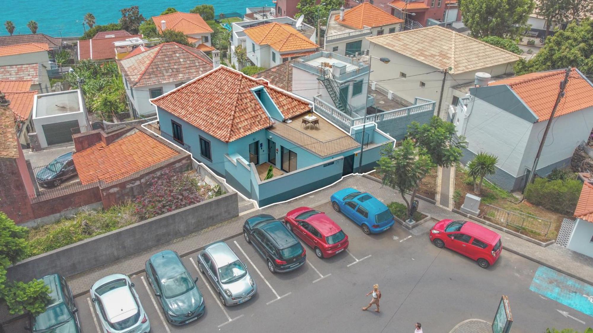 Blue Apartment *