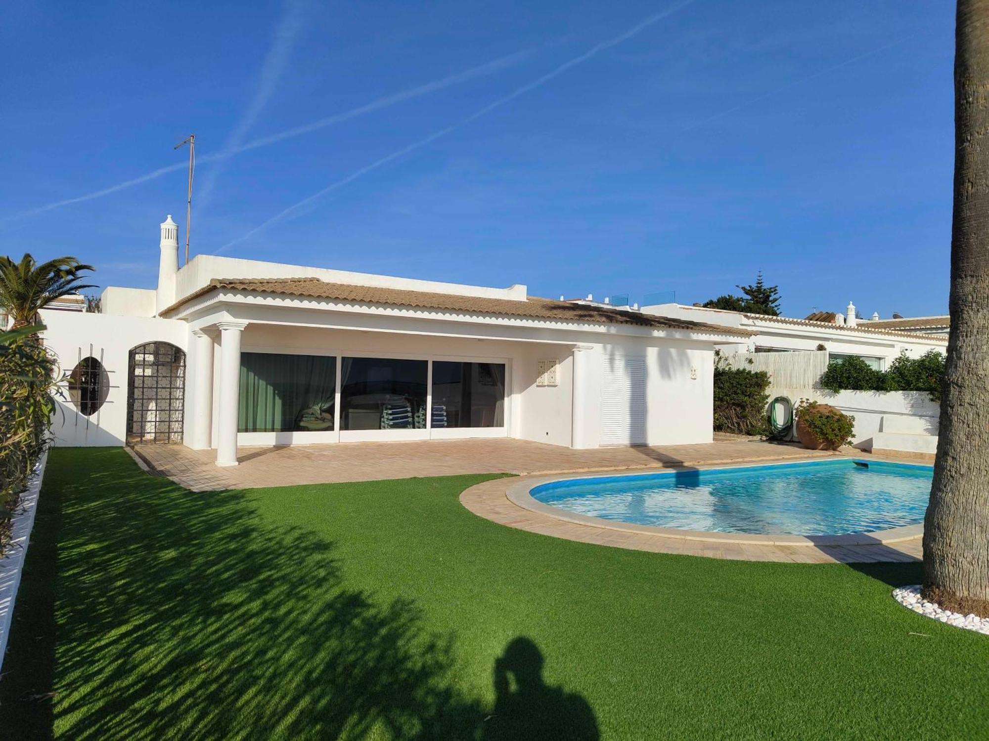Villa Seafront Luxury By Lovelystay *