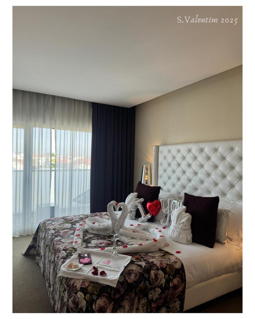 Hotel De Plaza &
