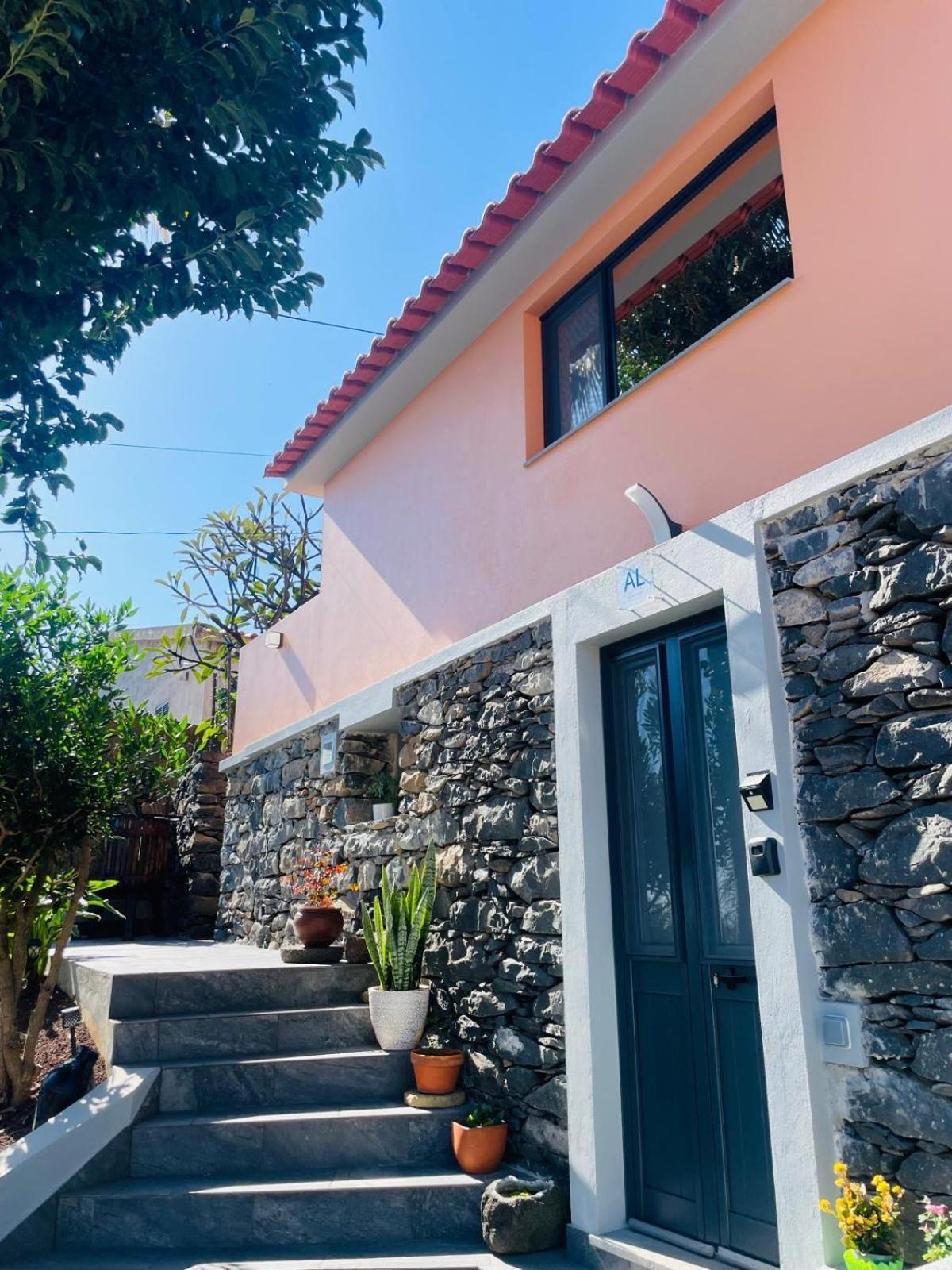 Guest house Cozy House *