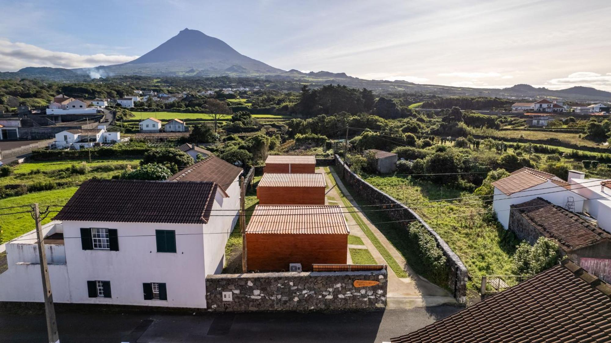 Adega Da Quinta- Moutain Wood Village Madalena (Azores)