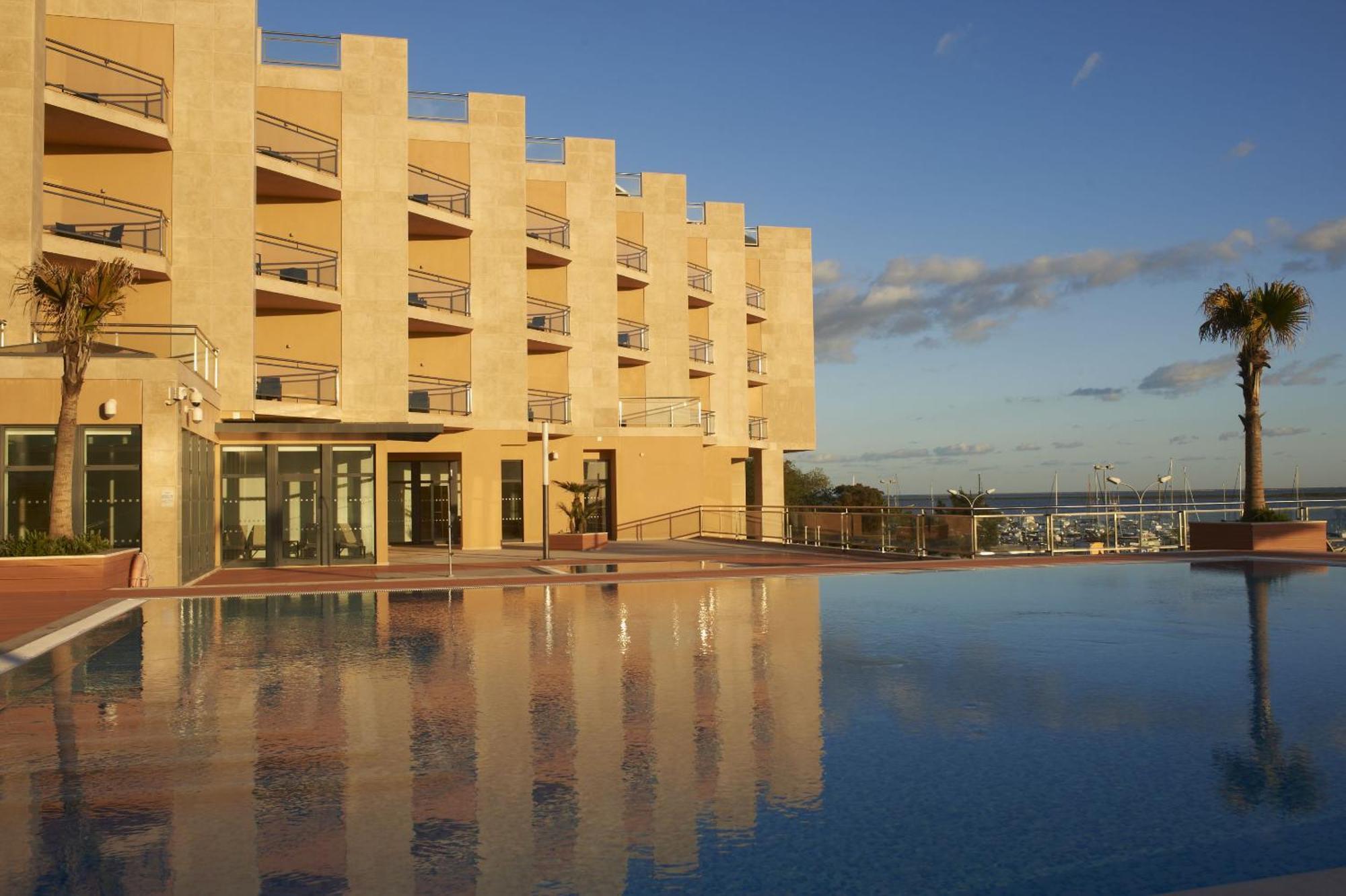 Hotel Real Marina & 5*