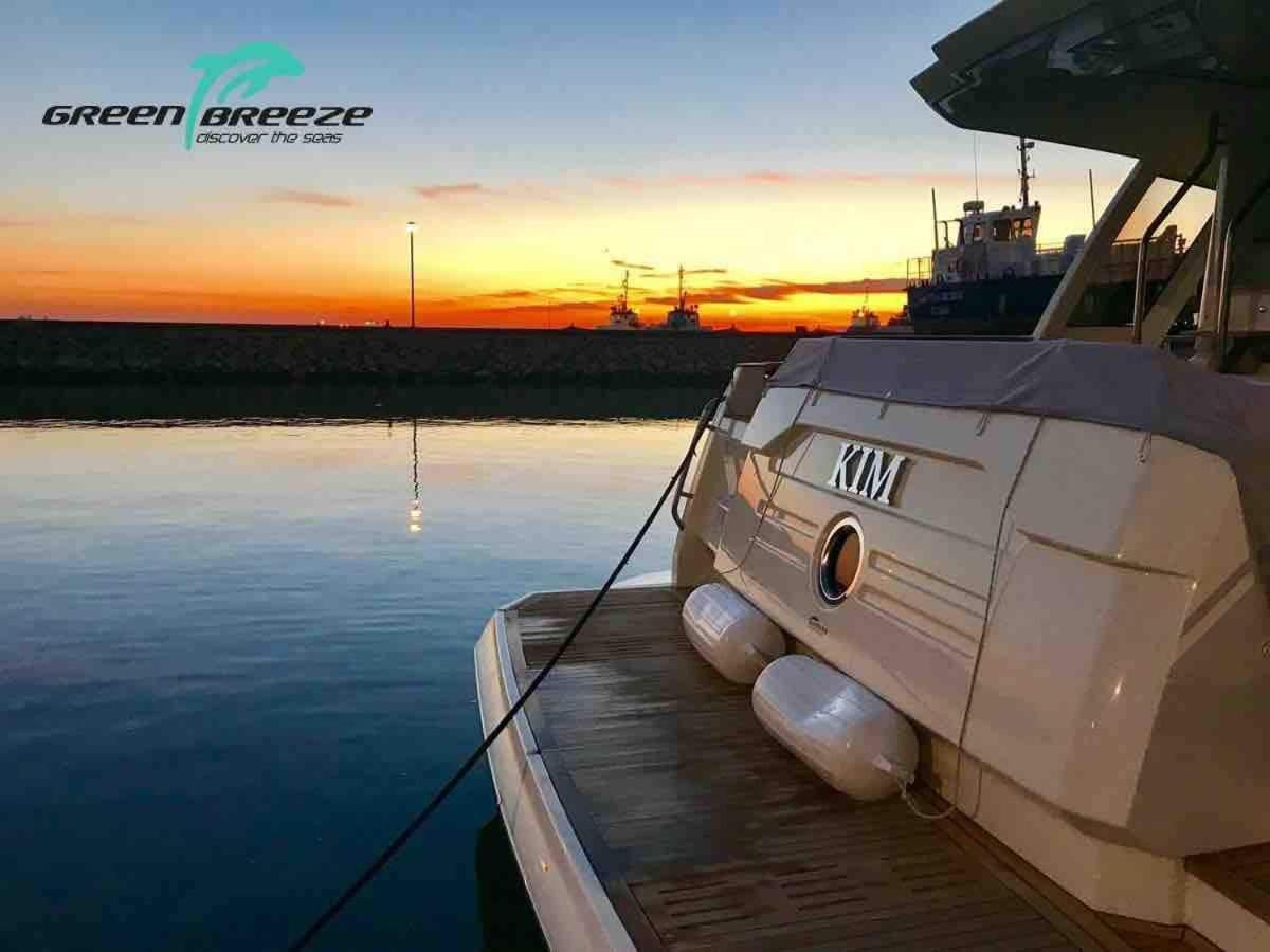 Greenbreeze Full Day 8h Charter With Overnight In A Greenline 48 Fly Luxury Yacht Botel *