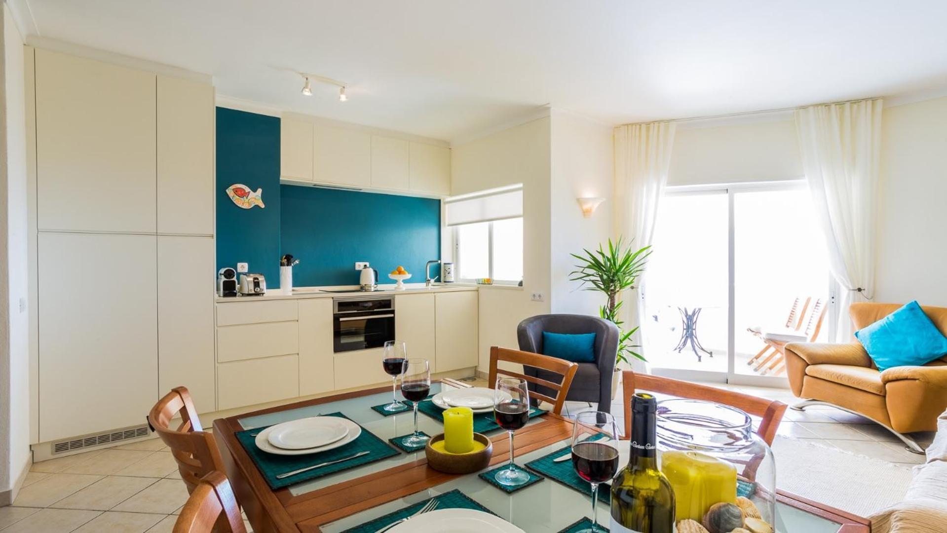 3 Bed With Airconditioning, Sea And Poolview Near Apartamento Alvor