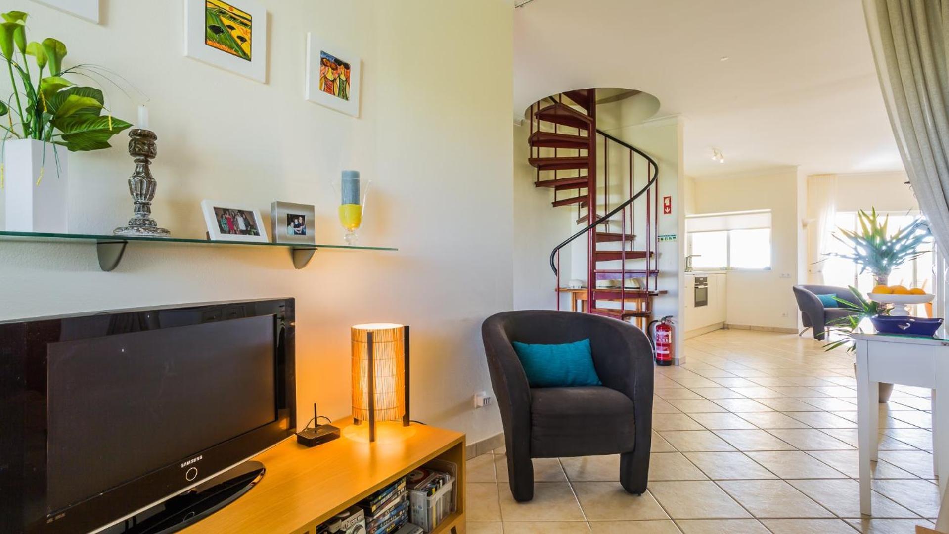 3 Bed With Airconditioning, Sea And Poolview Near Apartment Alvor