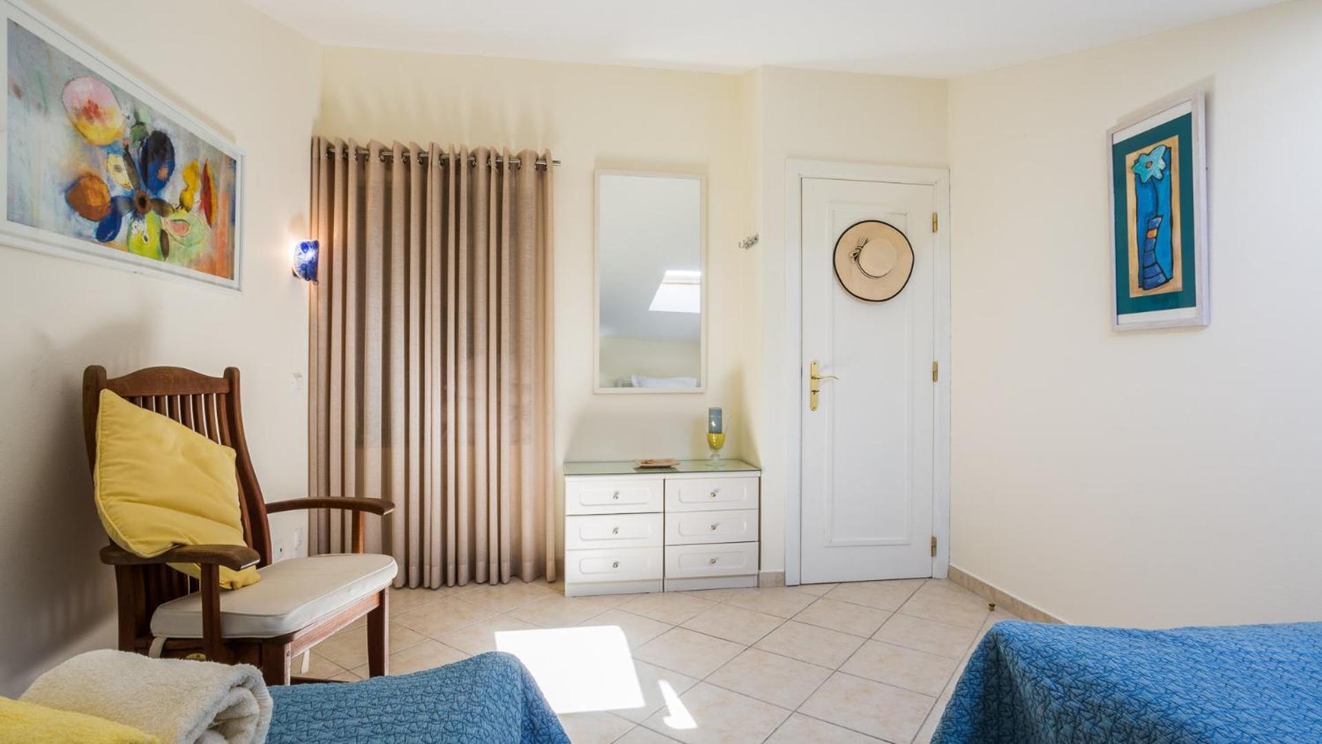 3 Bed With Airconditioning, Sea And Poolview Near Apartment *