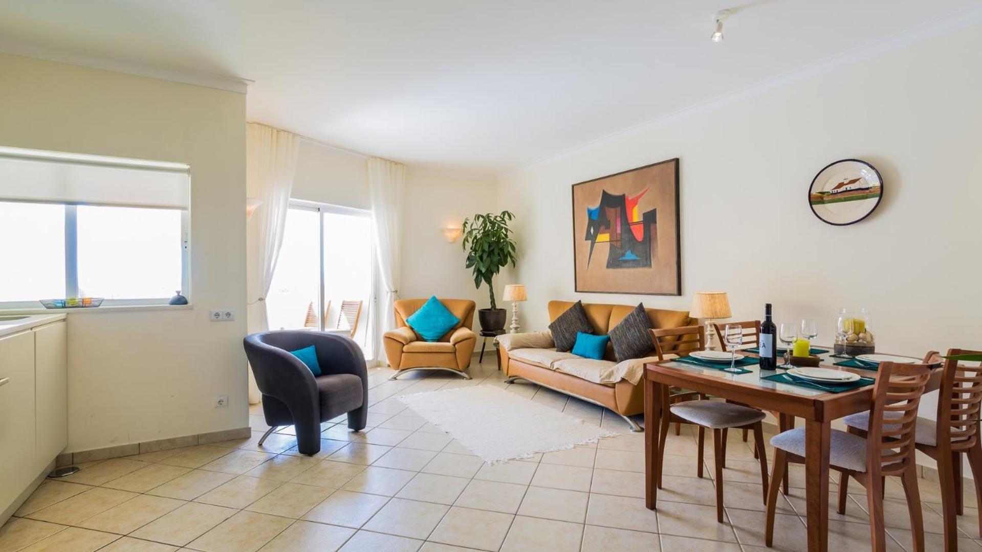 3 Bed With Airconditioning, Sea And Poolview Near Alvor